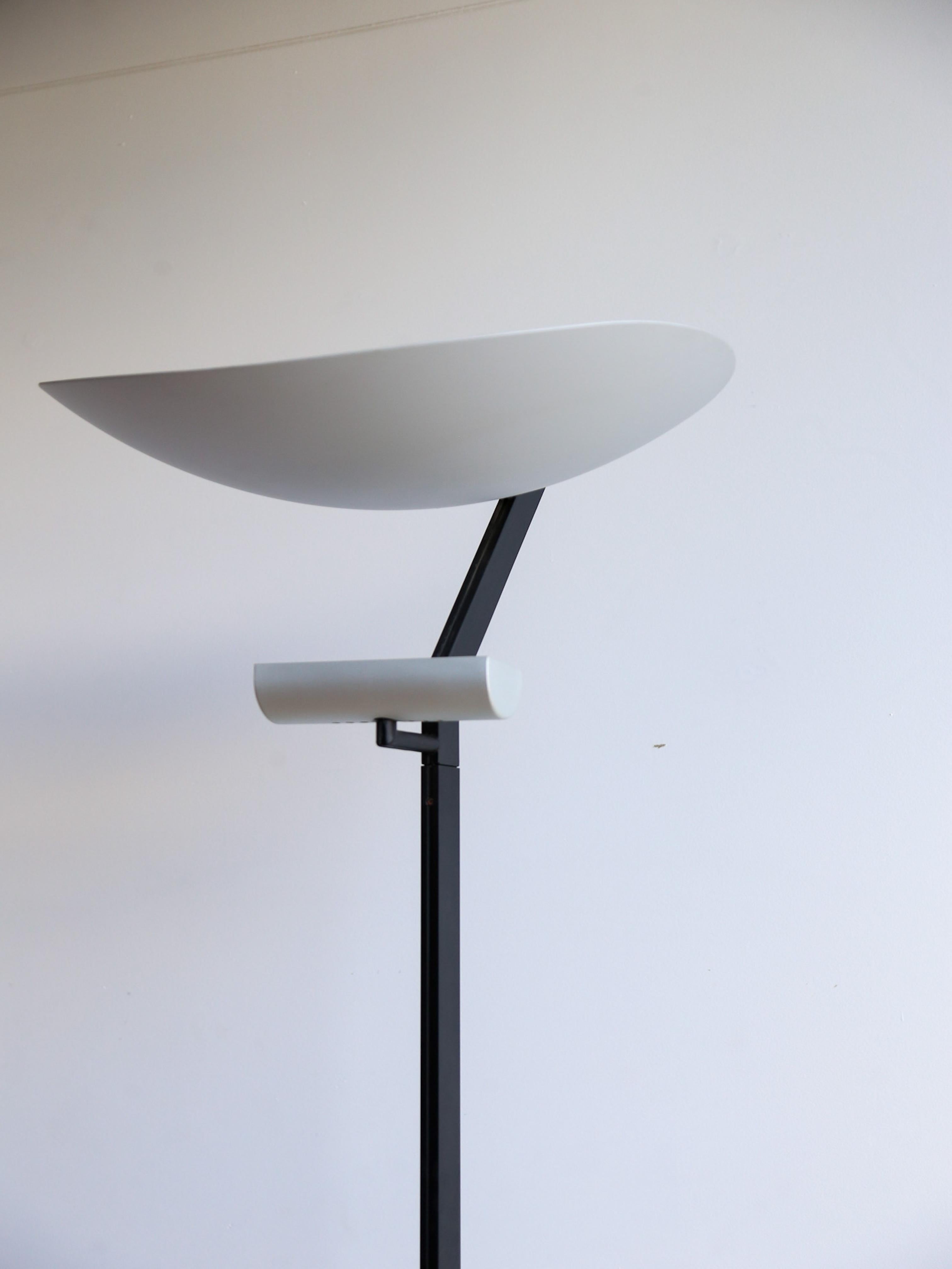 Lámpara de pie Zen de Ernesto Gismondi para Artemide Posmoderno en venta