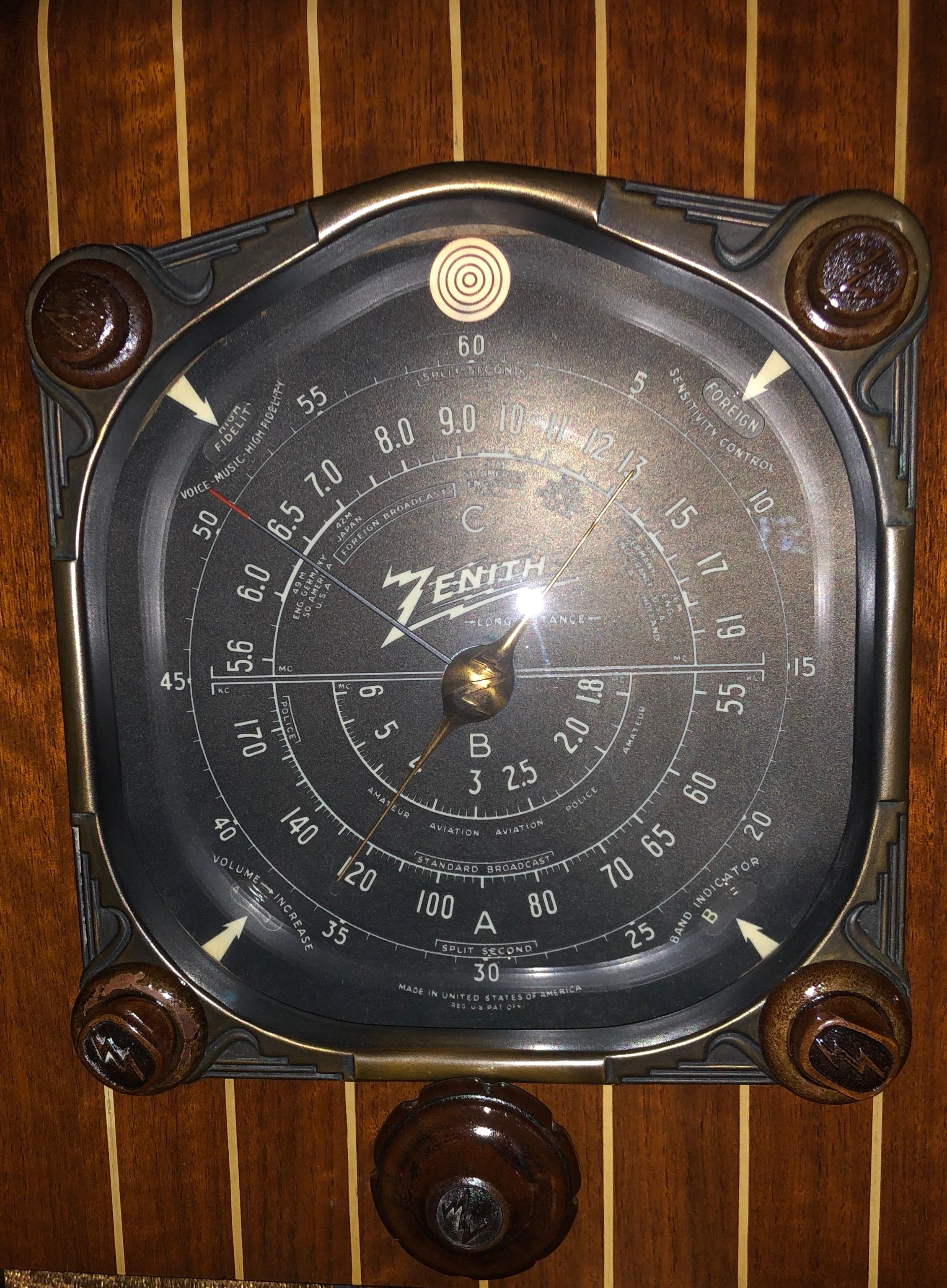 1930s radio cabinet