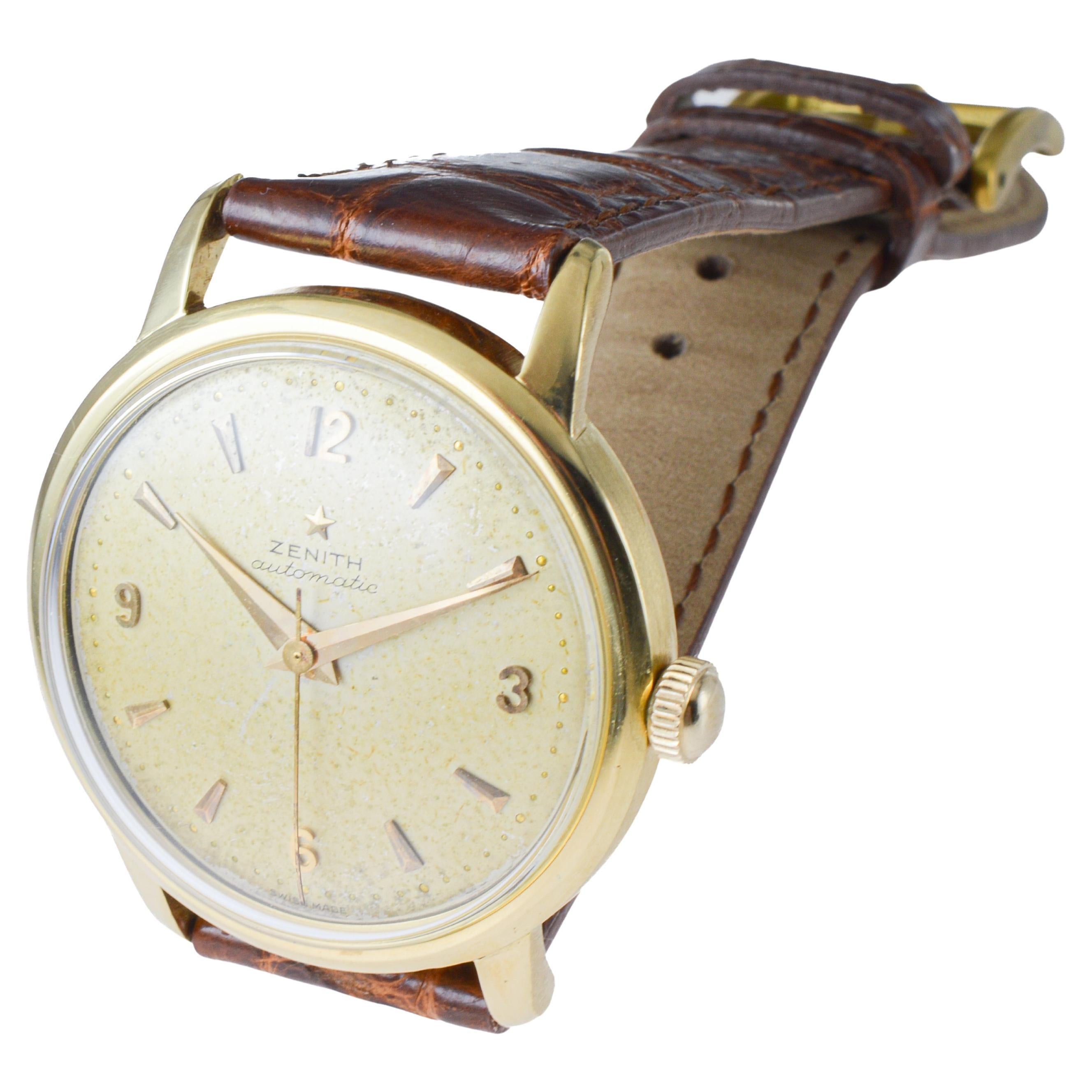 Zenith 18Kt Heavy Solid Gold Mid Century Watch circa 1960's For Sale 3