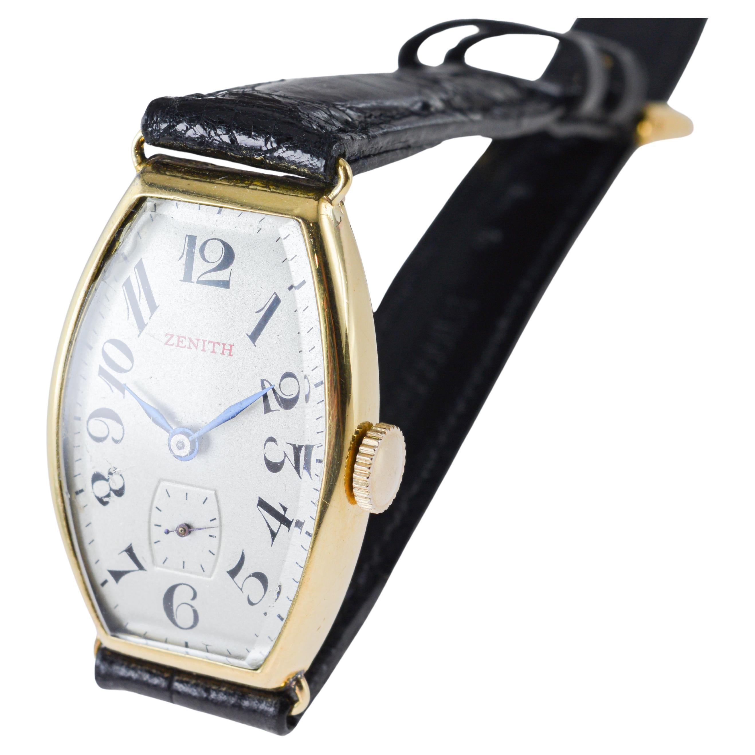 Zenith 18Kt Solid Gold Tonneau Shape Curvex Style circa 1930's For Sale 5