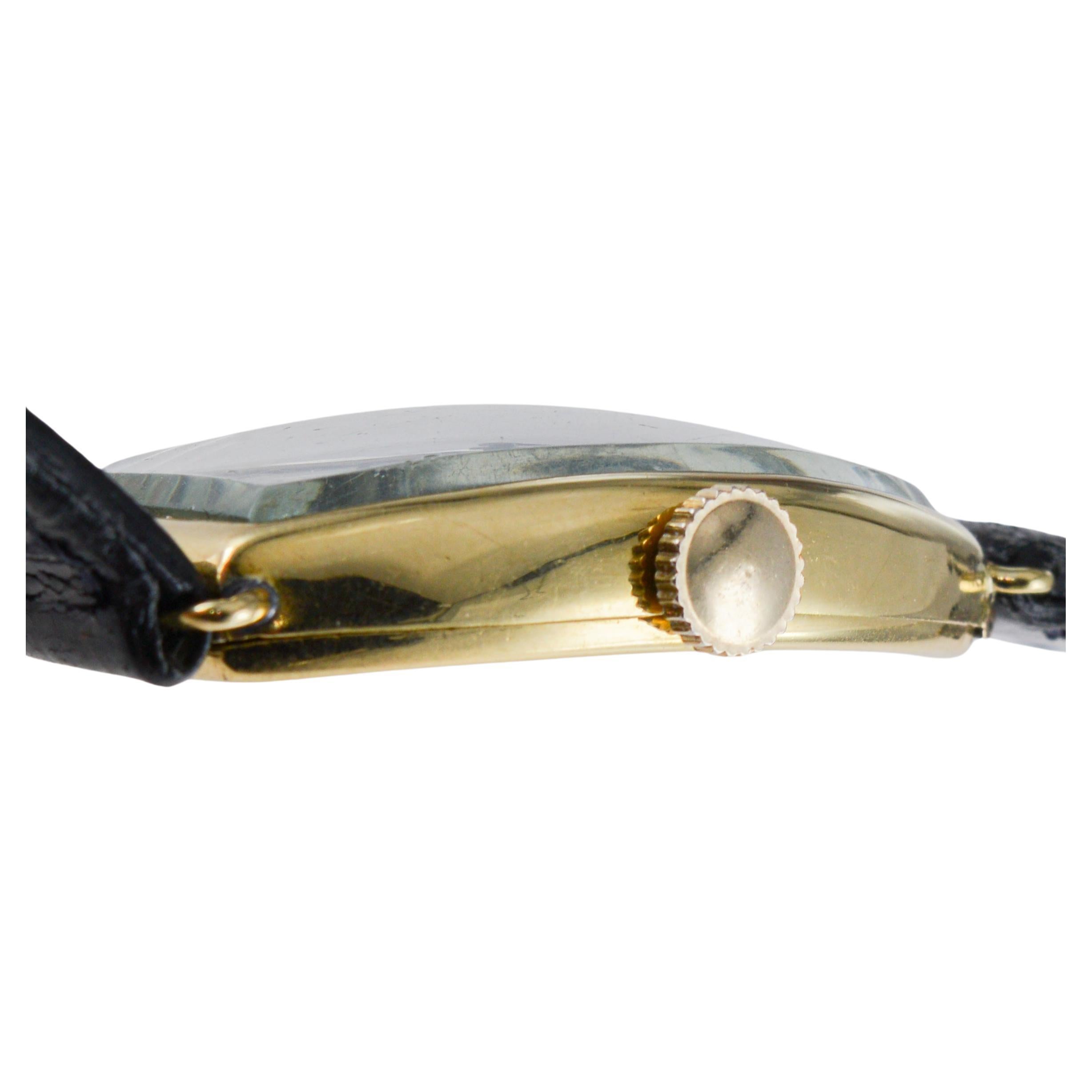 Zenith 18Kt Solid Gold Tonneau Shape Curvex Style circa 1930's For Sale 6