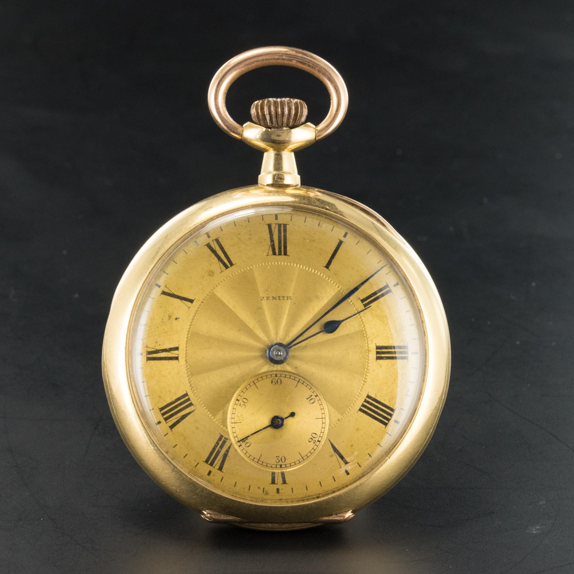 Zenith 1900s Yellow and Rose Gold Pocket Watch In Excellent Condition In Poitiers, FR