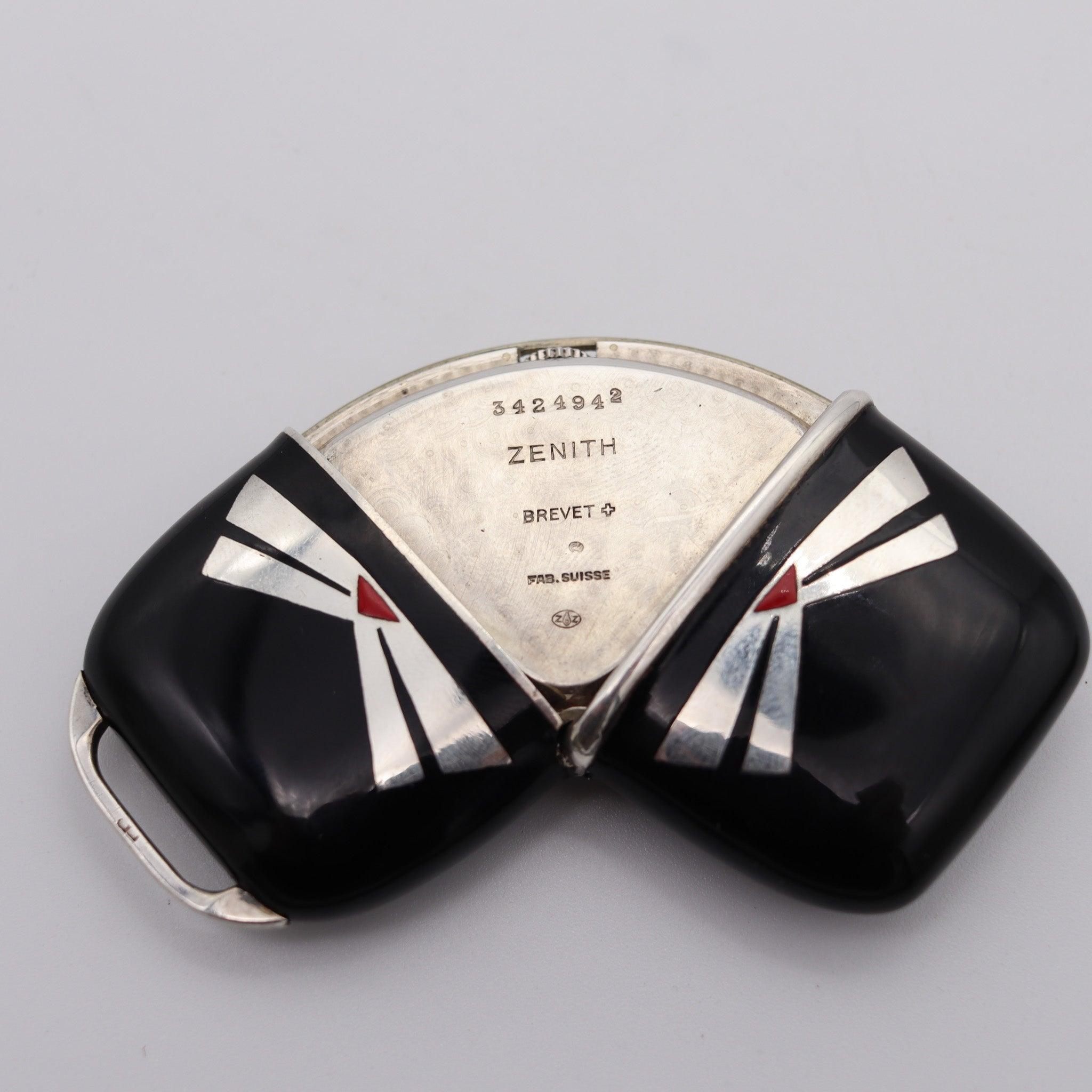 ZENITH 1930 Art Deco French Enameled Travel-Purse Watch In .900 Sterling Silver en vente 1