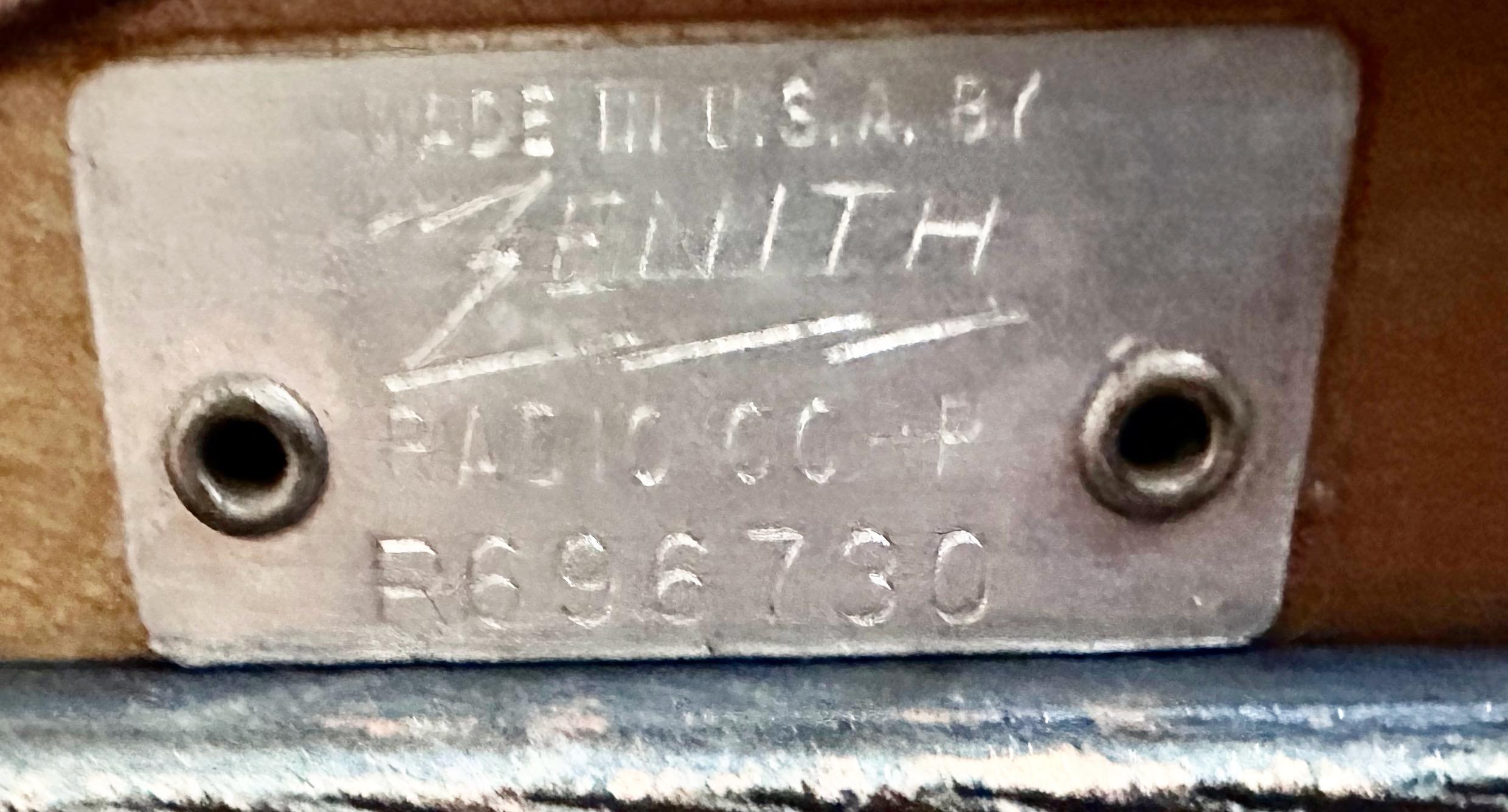 Zenith 1939 Art Déco modèle 12S370 Streamline 12 Tube Bluetooth restauré en vente 5