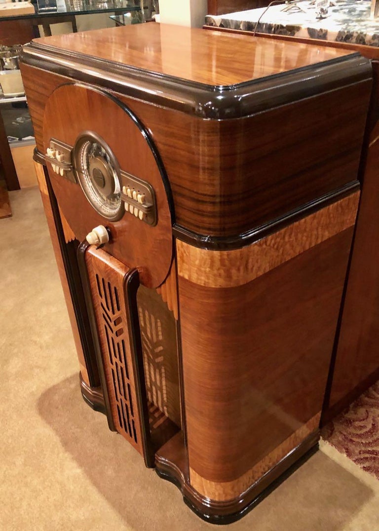 American Zenith 1940 Aztec 12S471 Tube Robot Dial Console Tube Radio, Restored Bluetooth For Sale