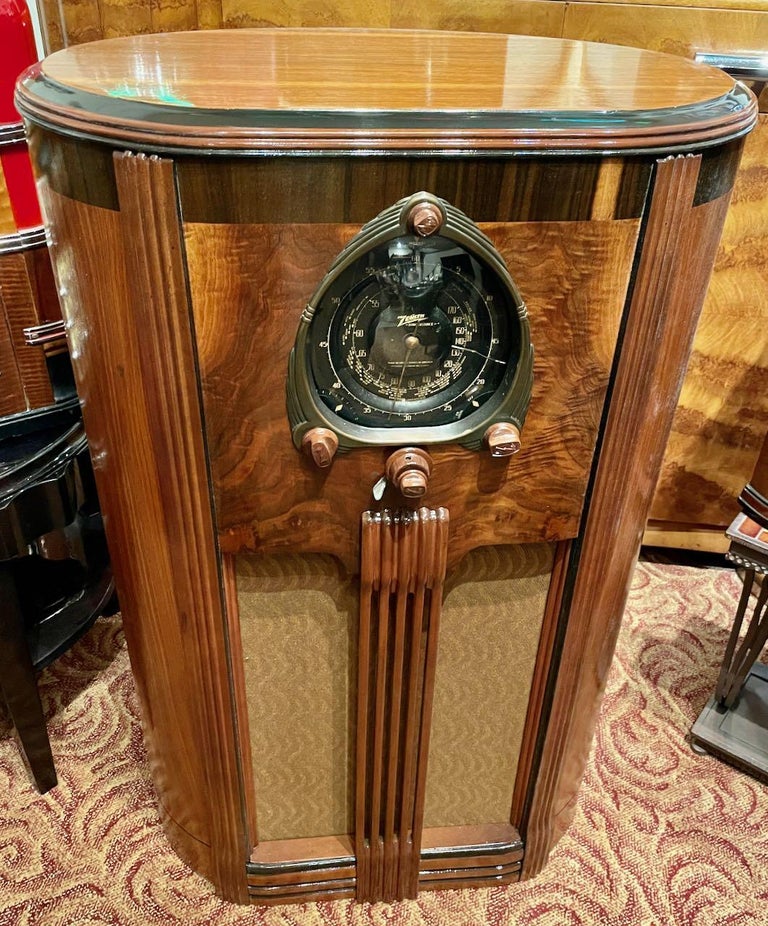 Art Deco Zenith 9S263 Sutter Dial Oval Shaped Console Radio with Bluetooth For Sale