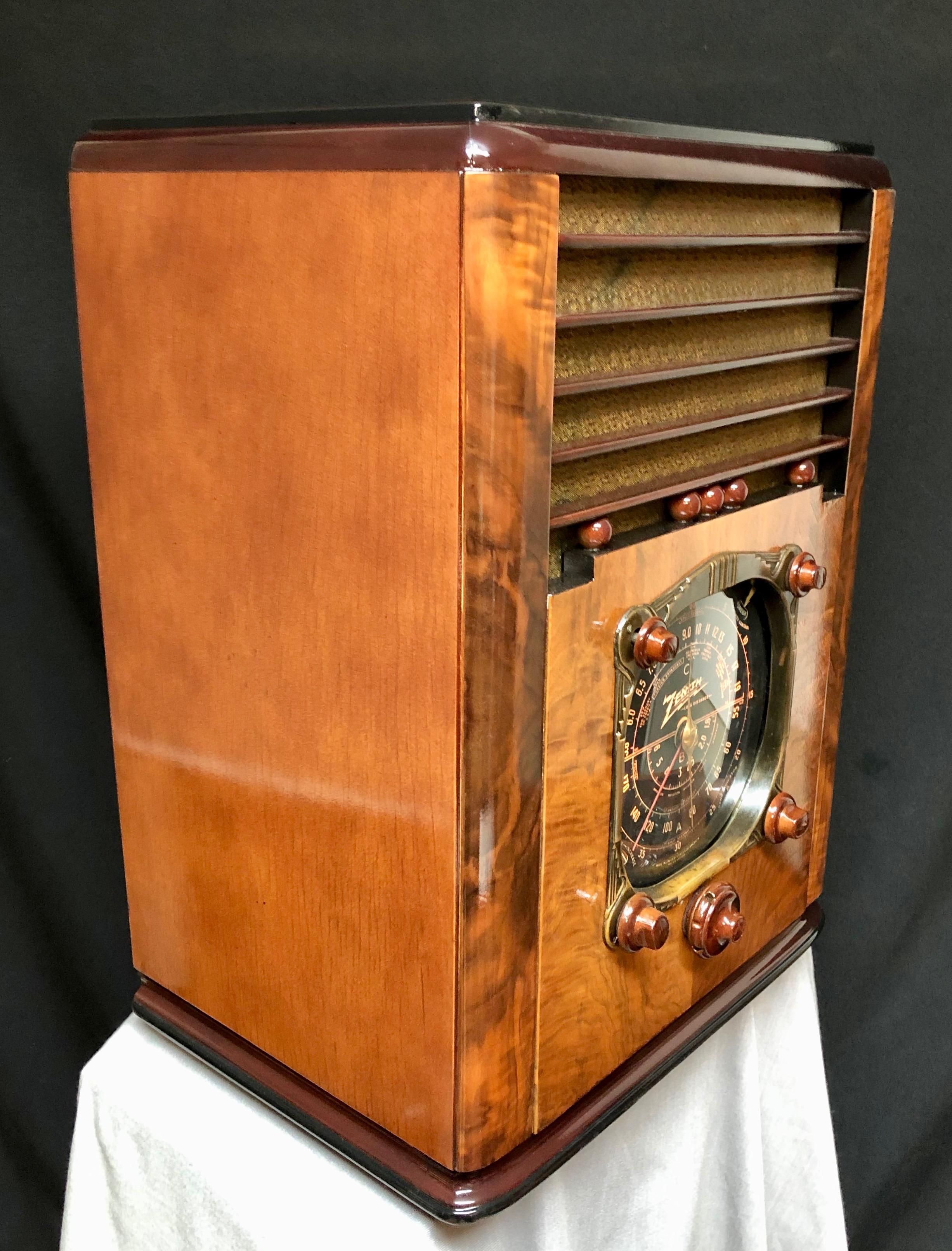 Original Zenith Radio model (1937) 6-S-330 Tombstone black dial tube radio and bluetooth. Fully restored mechanically and cosmetically as seen in the photos listed. This Art Deco period radio was part of the Glory Years 1936-1945 of Zenith radio