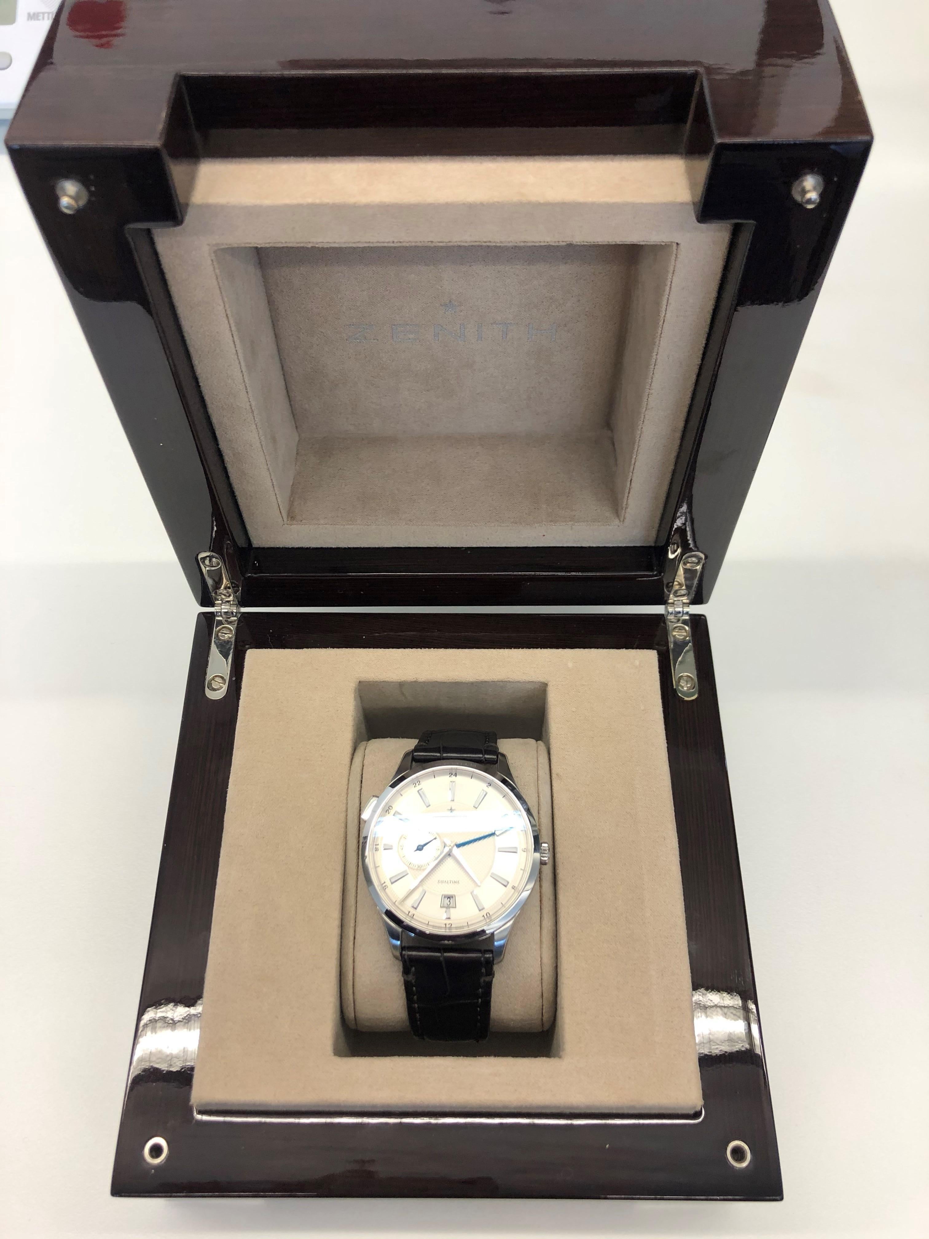Zenith Captain Dual Time in Stainless Steel In Excellent Condition For Sale In Lucerne, CH