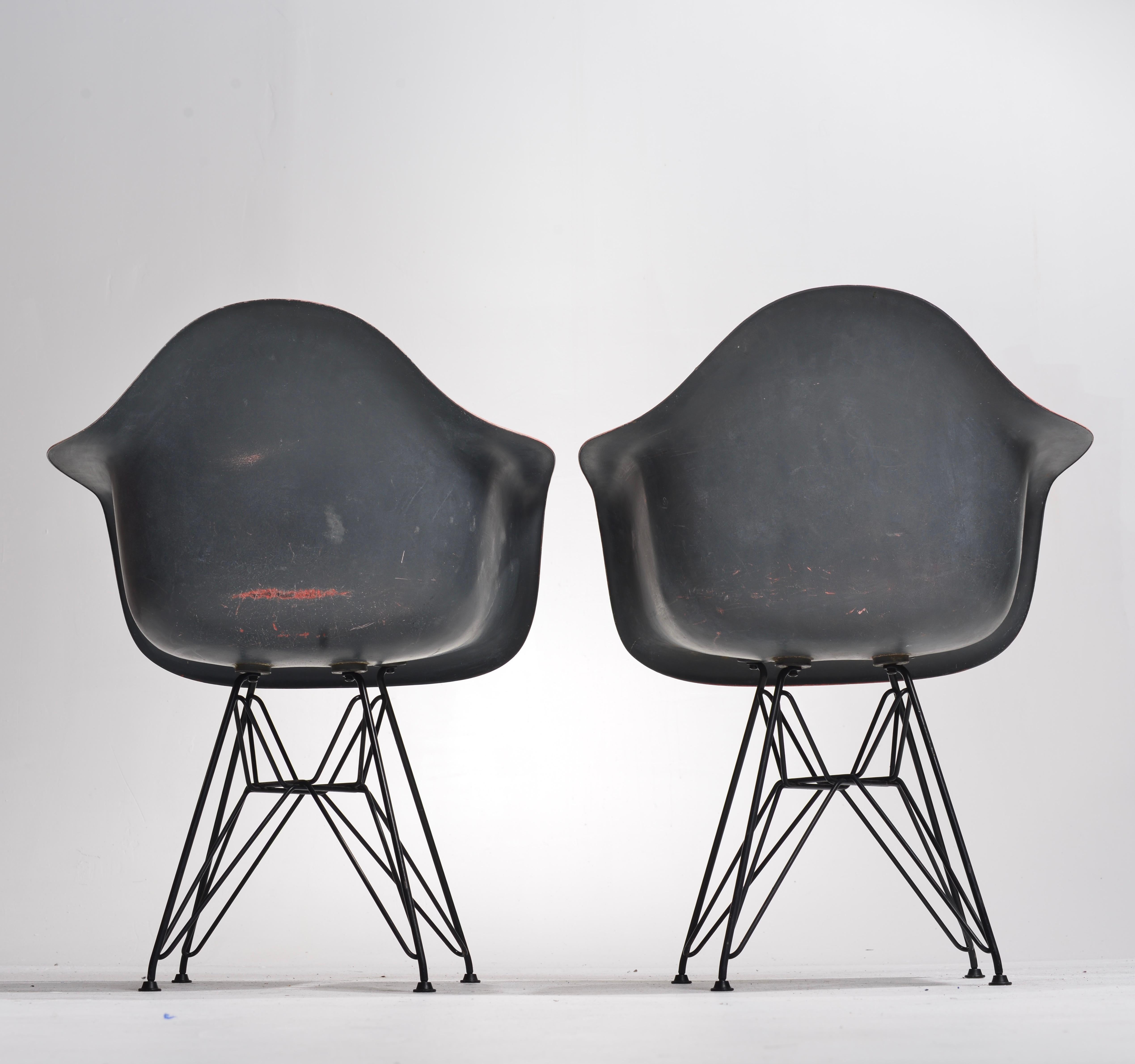 Zenith Charles Eames DAR Fiberglass Shell Chairs For Sale 5