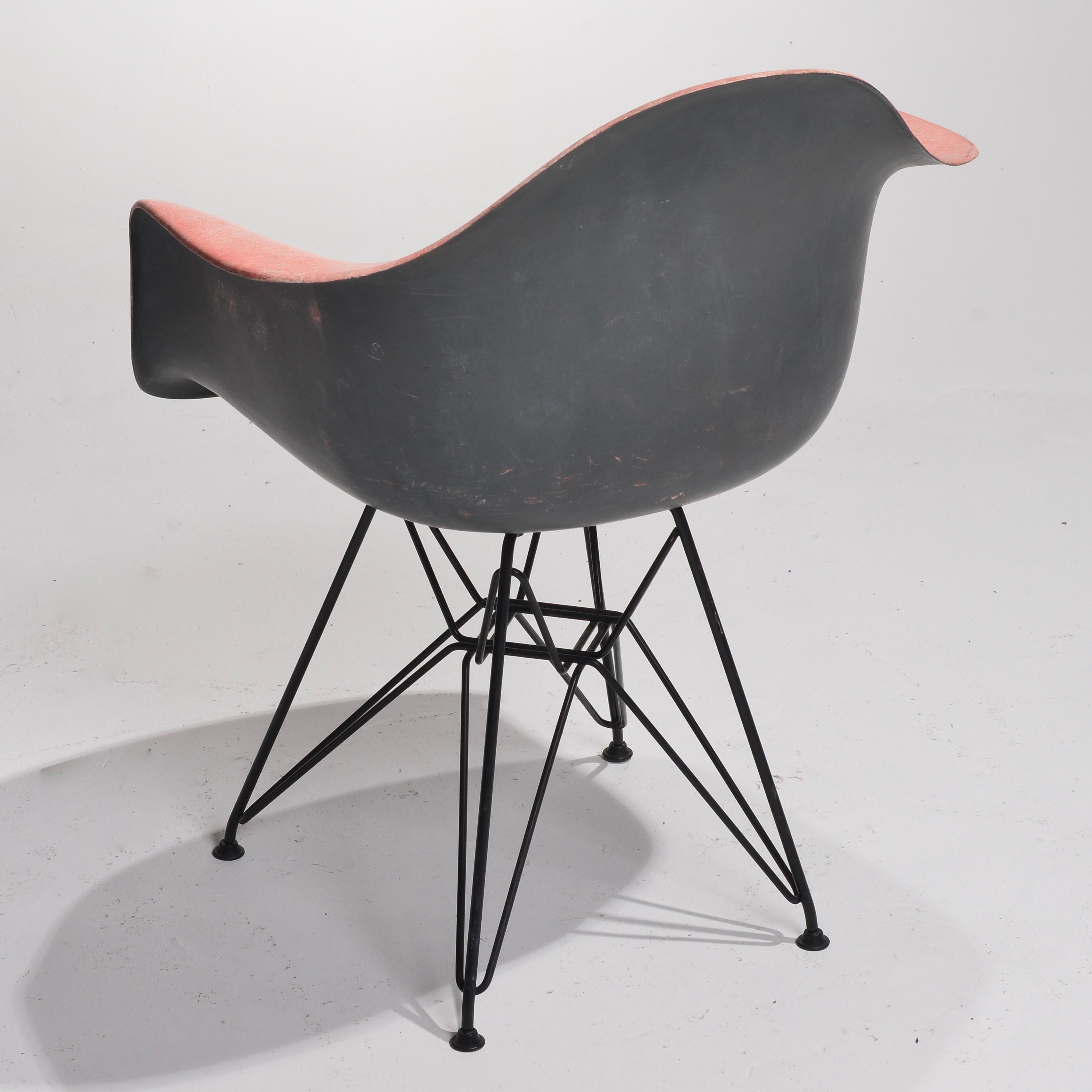 Zenith Charles Eames DAR Fiberglass Shell Chairs For Sale 6