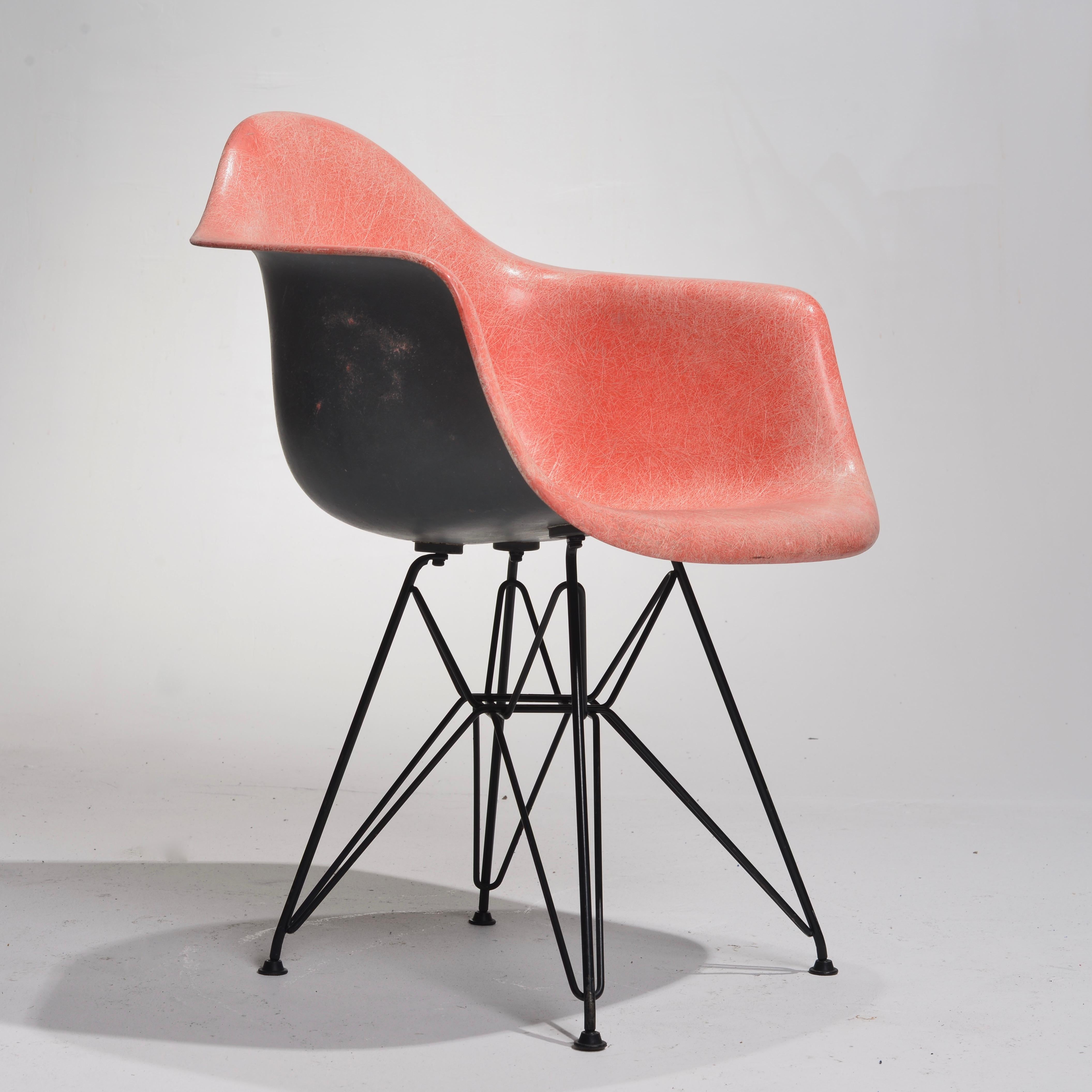 Zenith Charles Eames DAR Fiberglass Shell Chairs For Sale 7