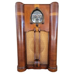 Zenith Console Radio Model 9-S-262 Circa. 1938