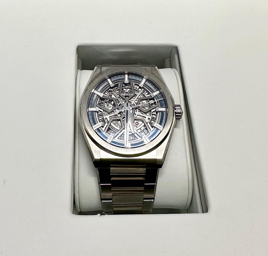 ZENITH DEFY CHRONOGRAPH MEN'S SKELETON LIMITED EDITION TITANIUM - $20K SCHÄTZUNG & ECHTHEITSZERTIFIKAT !

ARTIKELBESCHREIBUNG: 
Eine extrem seltene und schöne limitierte Herrenuhr zenith defy chronograph mit skelettierter Vorder- und Rückseite.  