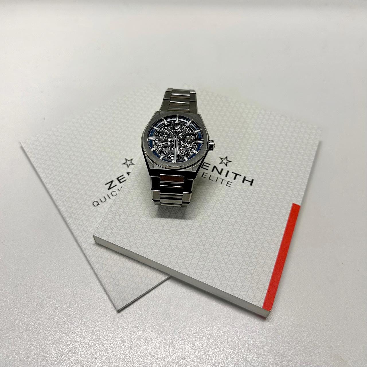 ZENITH DEFY Chronograph Limited Edition Skeleton Ausstellung Herrenuhr aus Titan im Zustand „Hervorragend“ im Angebot in New York, NY