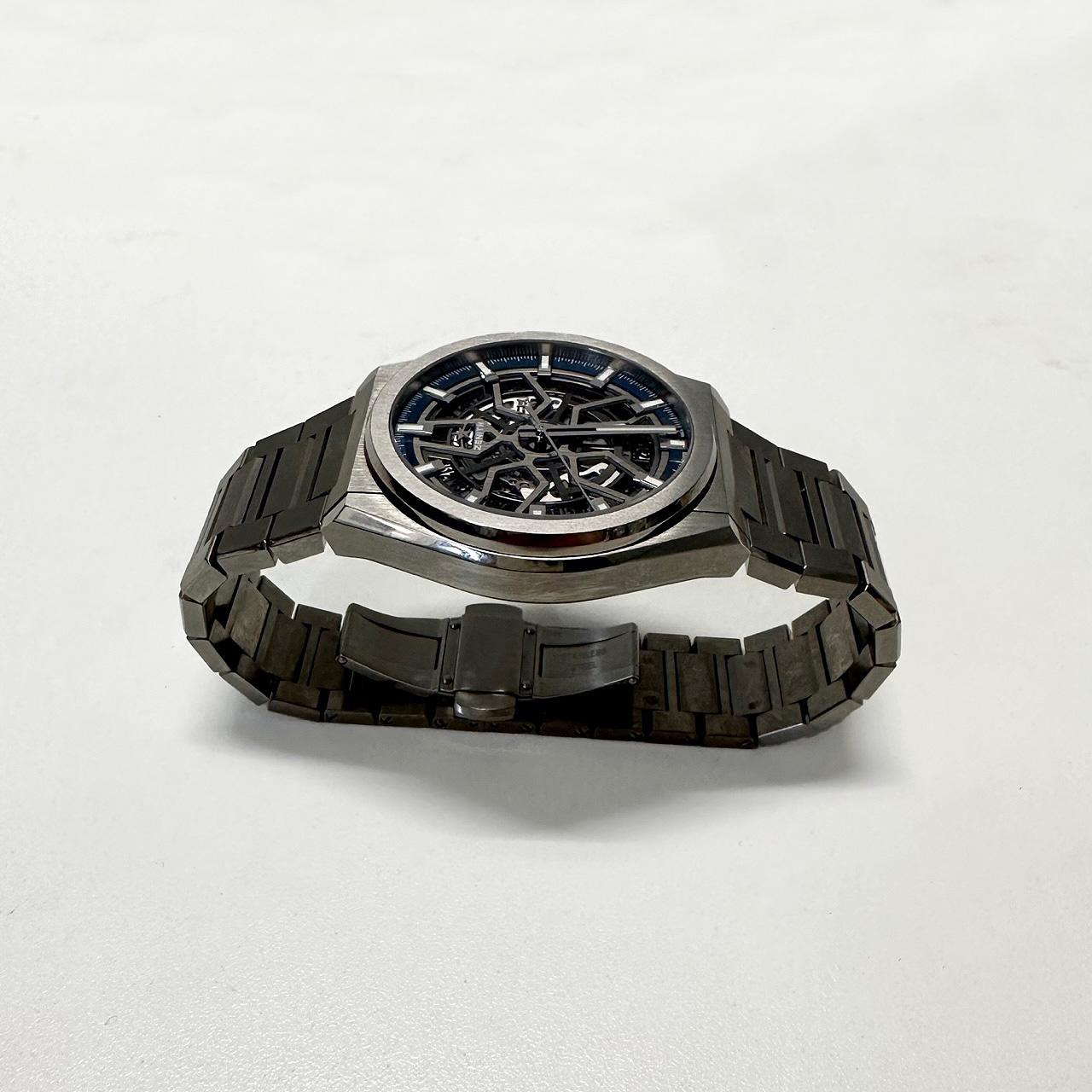 ZENITH DEFY Chronograph Limited Edition Skeleton Ausstellung Herrenuhr aus Titan im Angebot 2