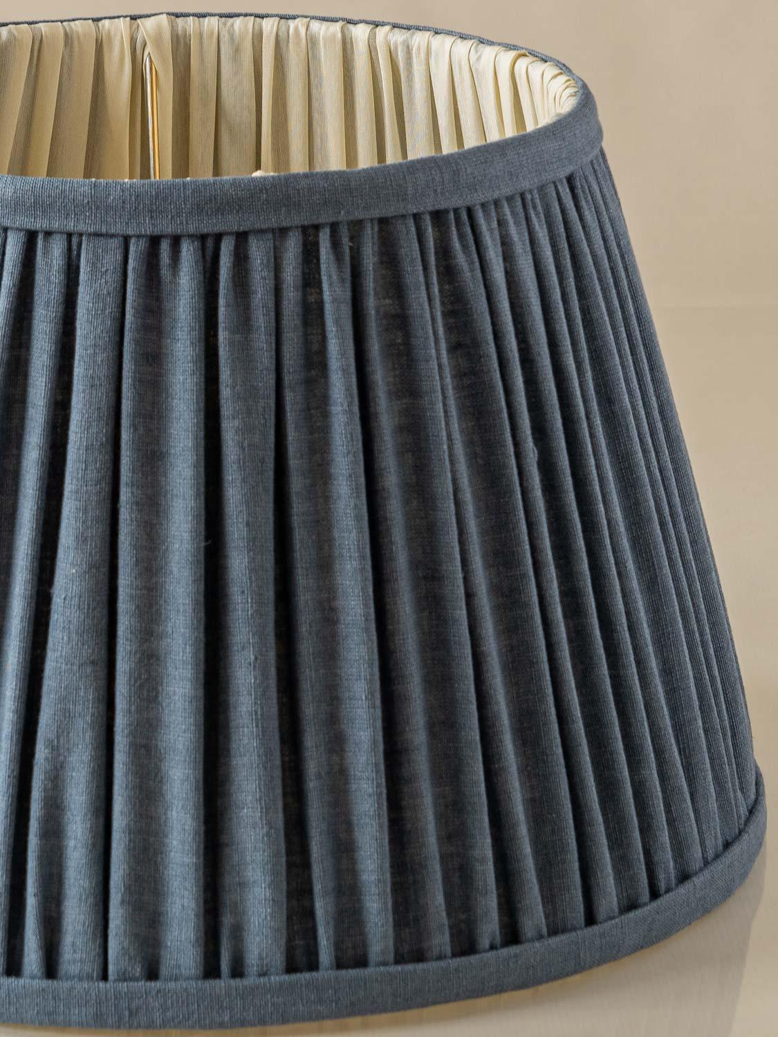 Zenith Delft Green Table Lamp (1935-1960) with New Slate Blue Linen Shade In Good Condition In AMSTERDAM, NL