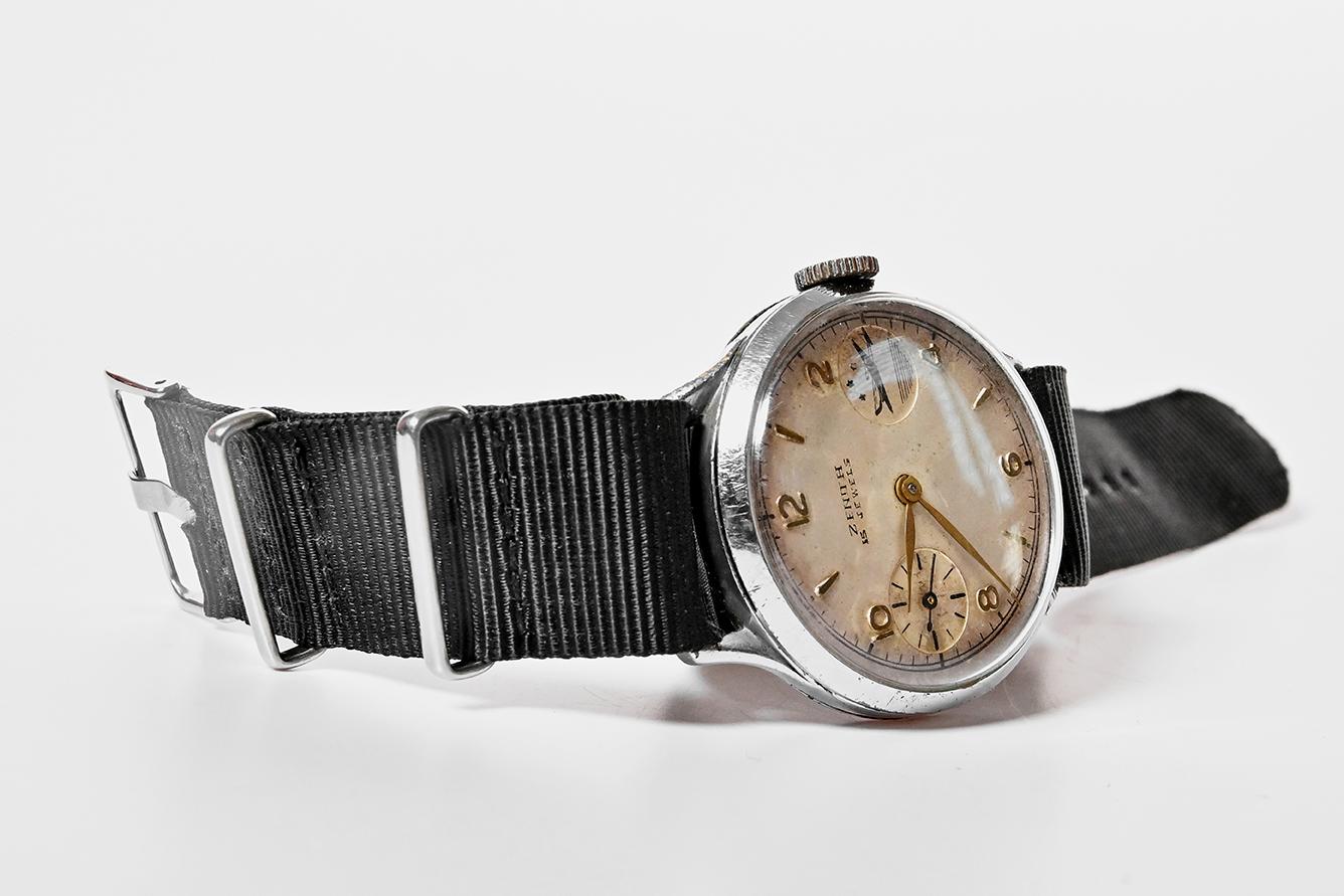 Zenith Pilot Watch from the 1930s In Fair Condition For Sale In  Budapest, HU