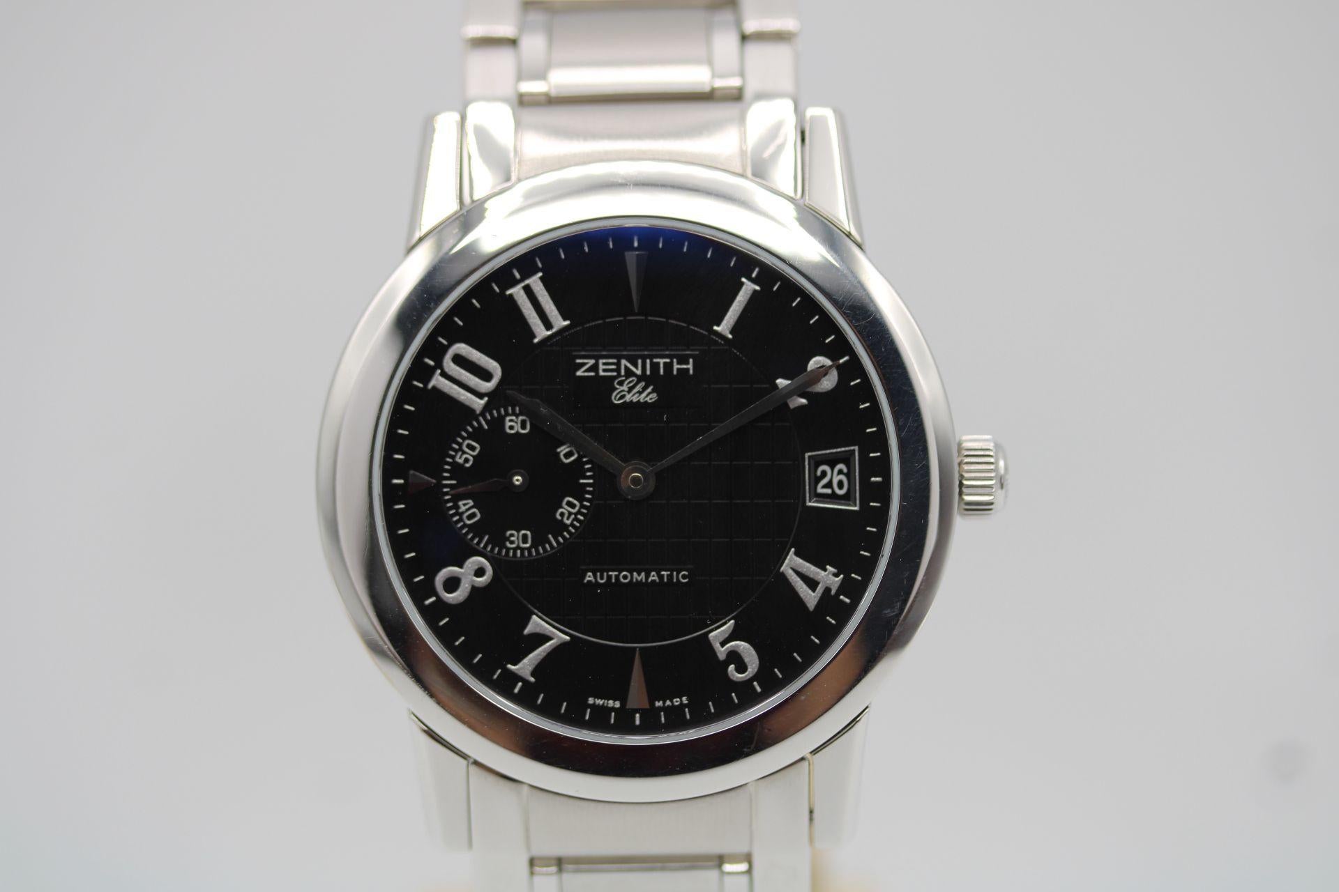 Diese Zenith Port Royal Elite, Modell 01/02.0451.680, befindet sich in einem ausgezeichneten Zustand und ist voll funktionsfähig! Dieses Unisex-Modell wird als komplettes Set mit Innen- und Außenkarton, Bedienungsanleitung und Garantiekarte von 2006