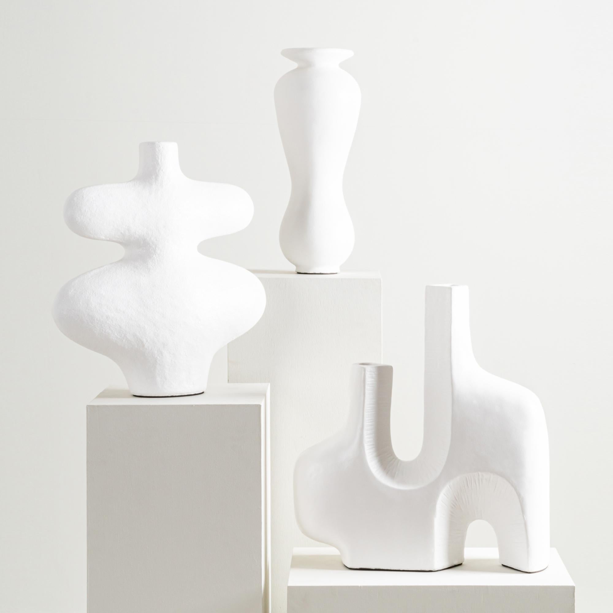 Fatto a mano Scultura Zenith, forma organica fatta a mano in Whiting in vendita