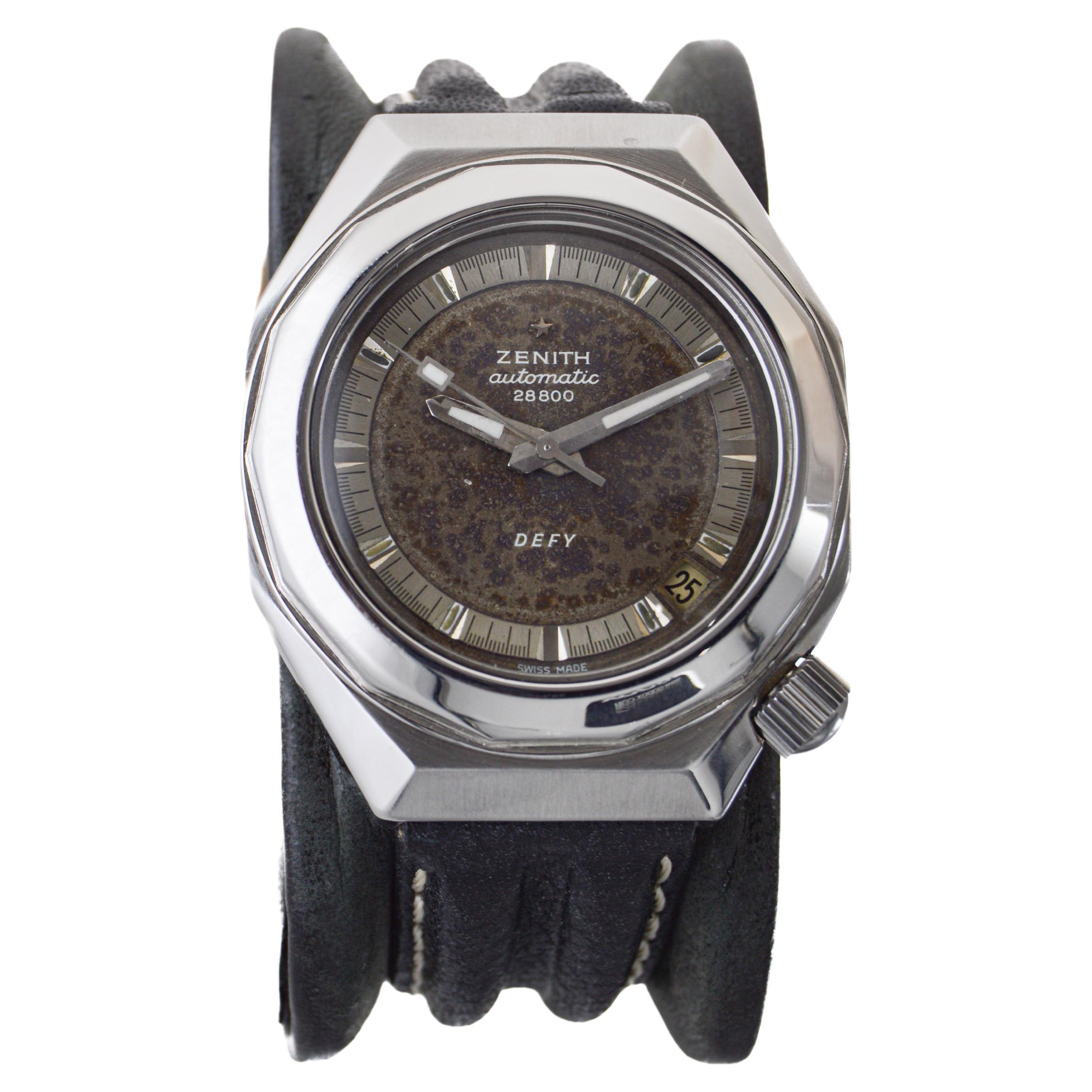 Zenith Edelstahl Moderne Sport Automatik-Armbanduhr 1960er Jahre Seltenes Modell im Zustand „Hervorragend“ im Angebot in Long Beach, CA