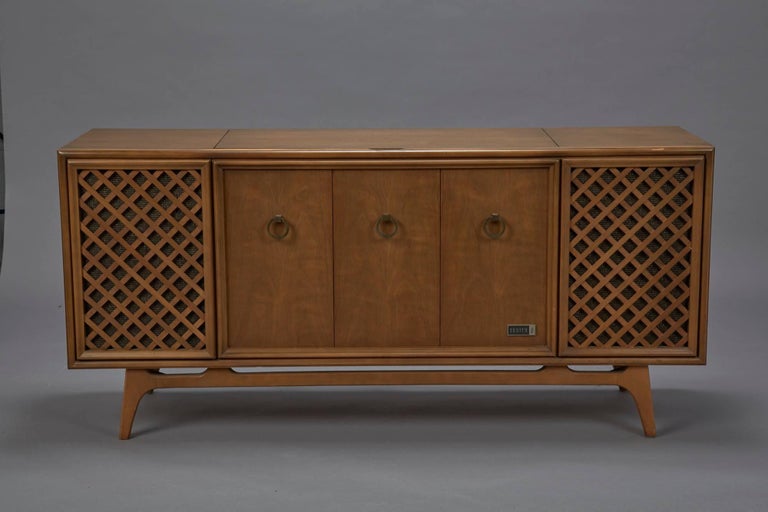 Zenith Stereophonic Stereo Cabinet with Record Player and ...