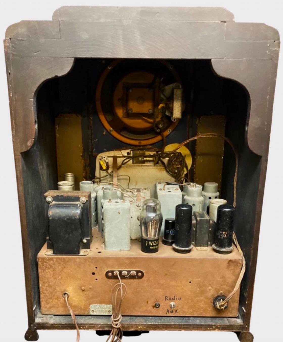 American Zenith Tombstone Radio (1937) Zenith 10-S-130 Black-Dial Bluetooth Radio For Sale
