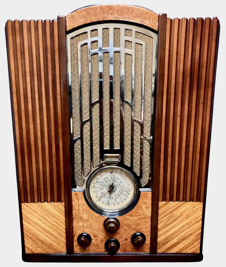 Mid-20th Century Zenith Tombstone Restored Radio Model 835 Chrome Grill Bluetooth Art Deco
