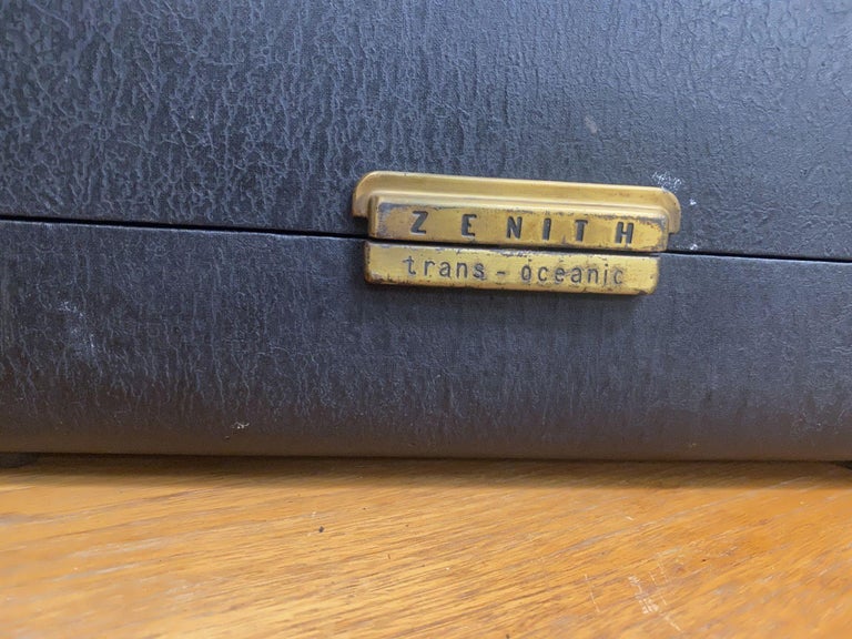 Bakelite Zenith TransOceanic Model 5H40 Tube Radio 'Chicago Radio Lab', 1951 For Sale