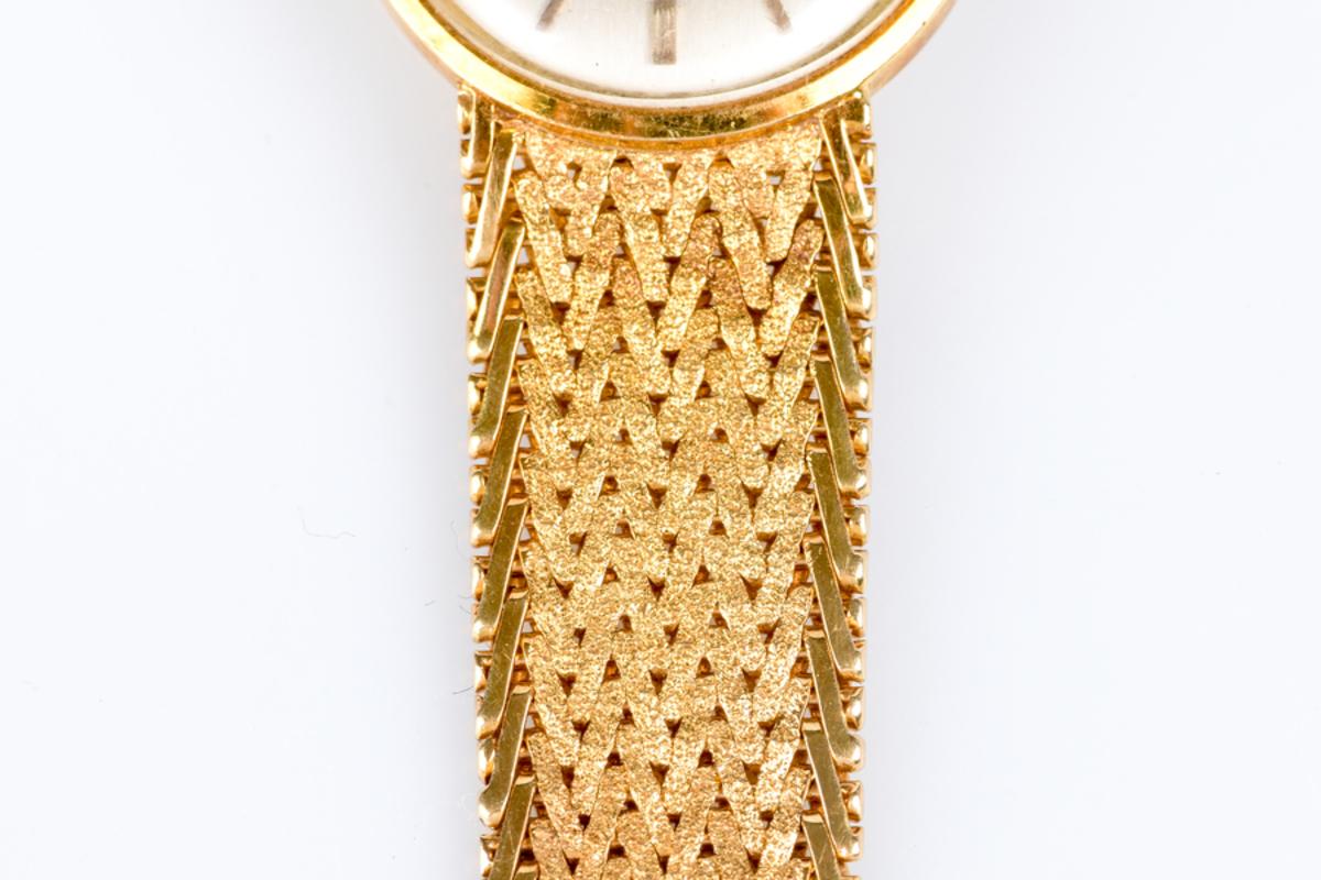 ZENITH watch in 18-carat yellow gold.  For Sale 10
