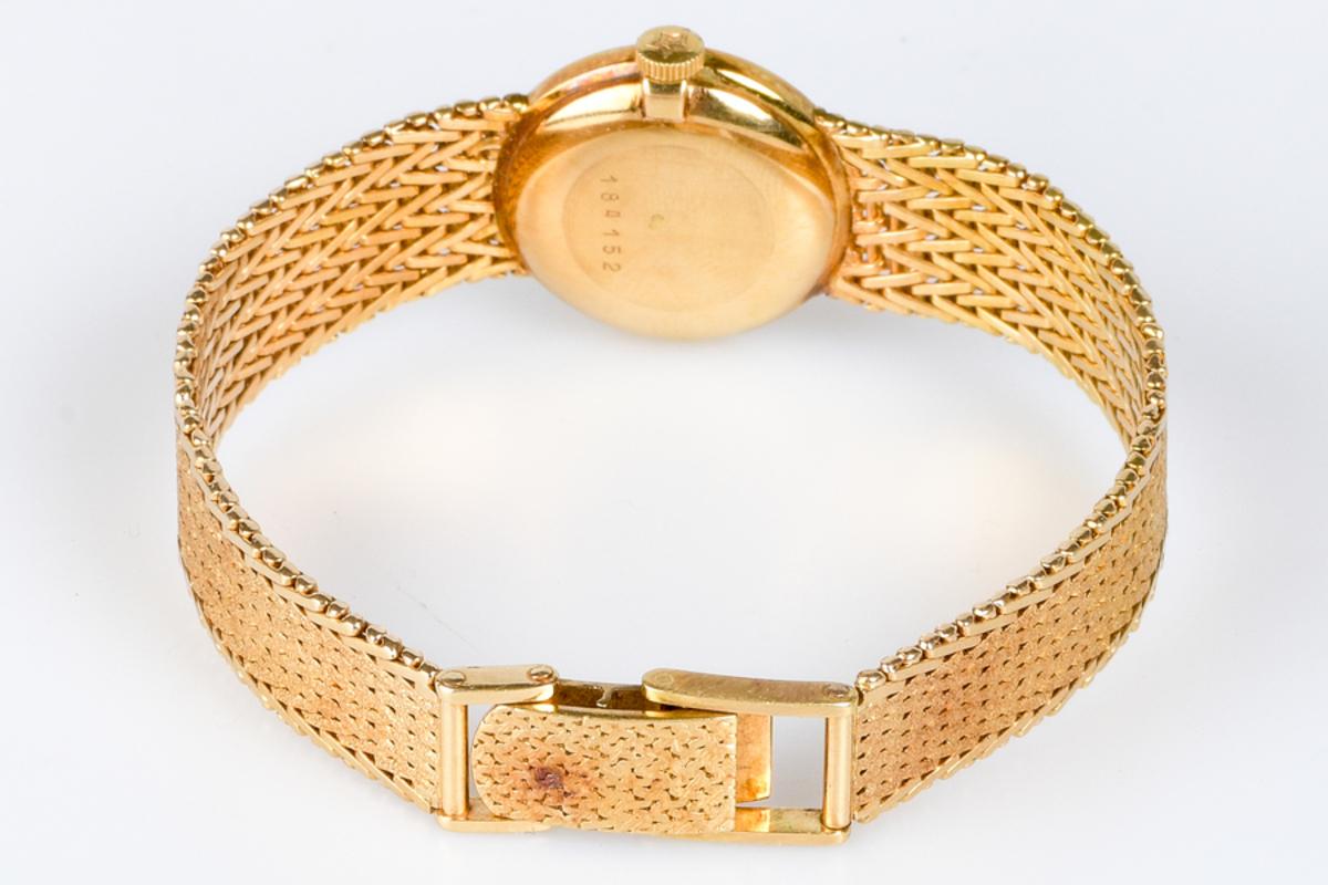 Women's or Men's ZENITH watch in 18-carat yellow gold.  For Sale