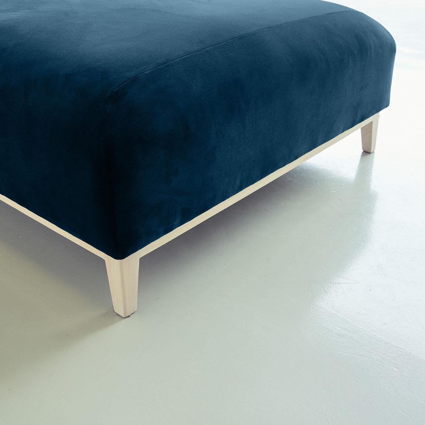 Pouf Zeno Eco bleu foncé de Brian Sironi Neuf - En vente à Milan, IT