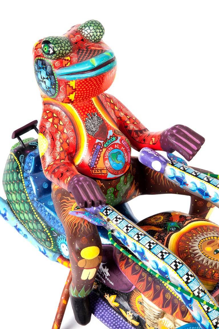 LIVRAISON GRATUITE DANS LE MONDE ENTIER !

Artisan : Zeny Fuentes Mendez
MASTERPIECE
Fabriqué avec du bois de Copal, technique de sculpture sur bois gouges, machette et papier de verre, décoré avec des peintures acryliques de Zapotec.

- Dimensions