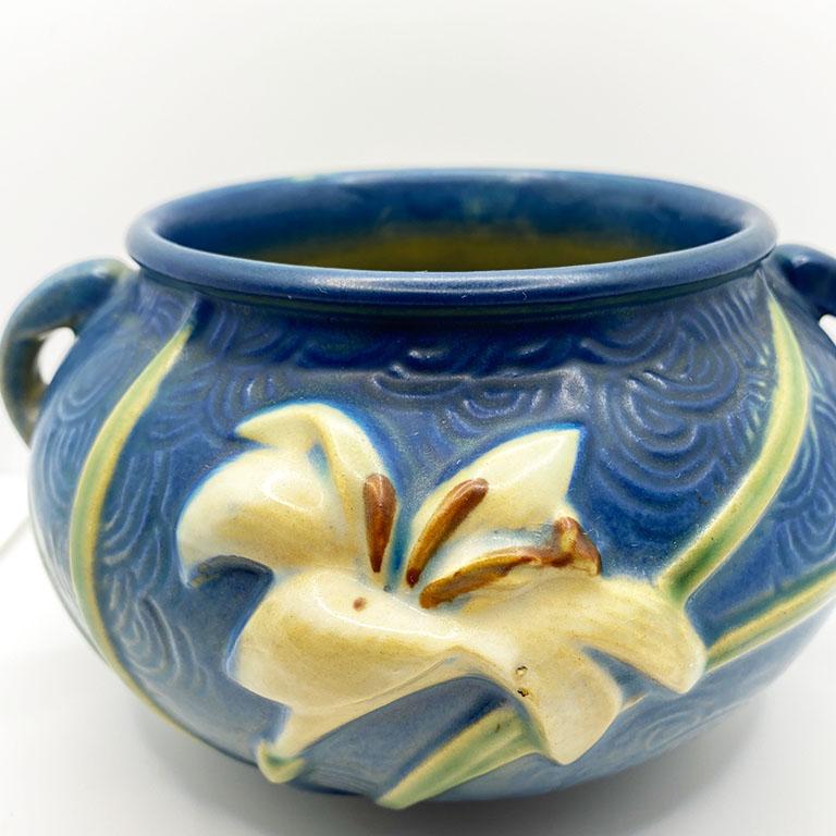 roseville pottery zephyr lily