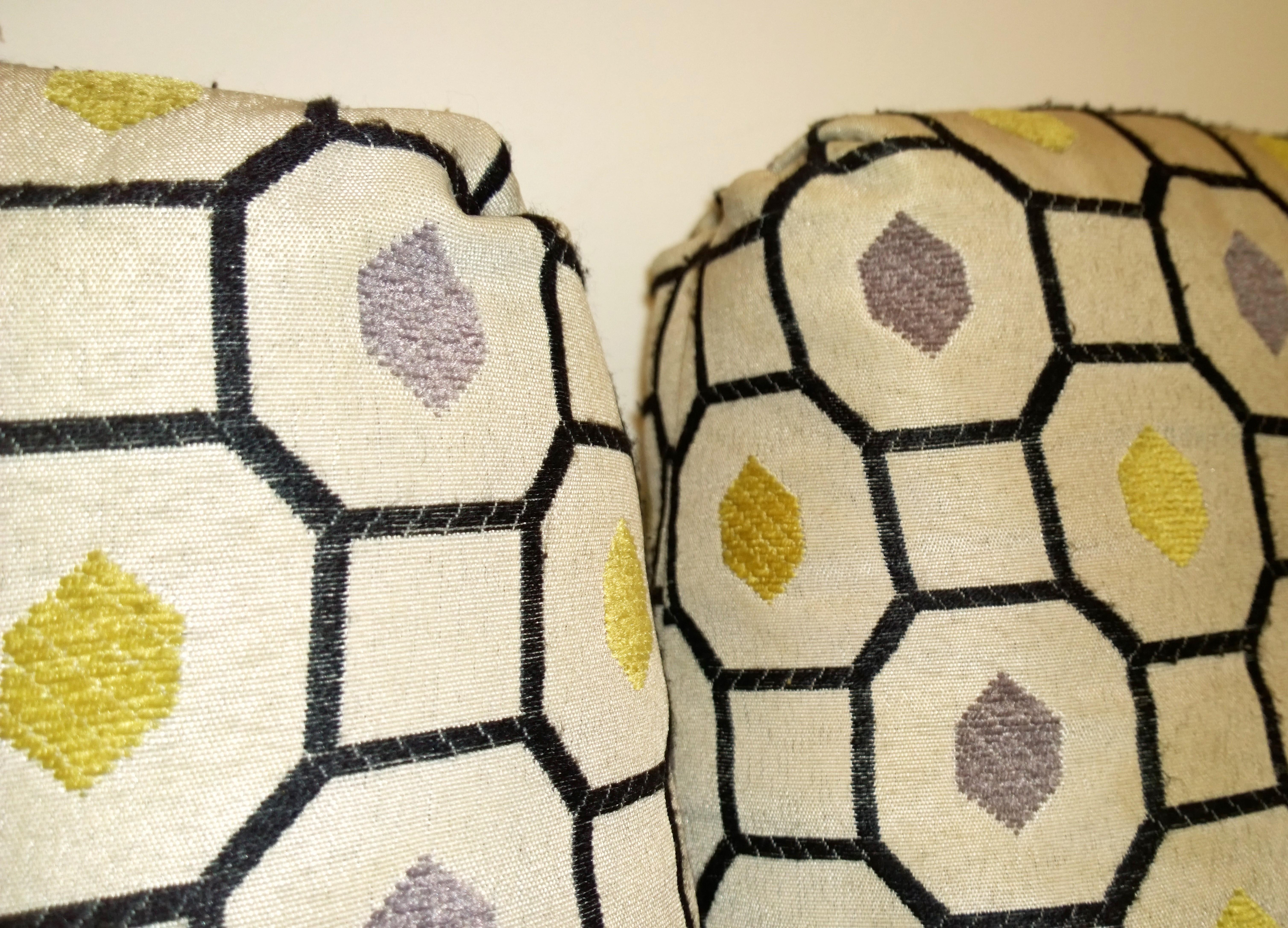 Zermatt Tubular Chrome Sling-Back Settee Upholstered in Gray, Yellow and Black For Sale 11
