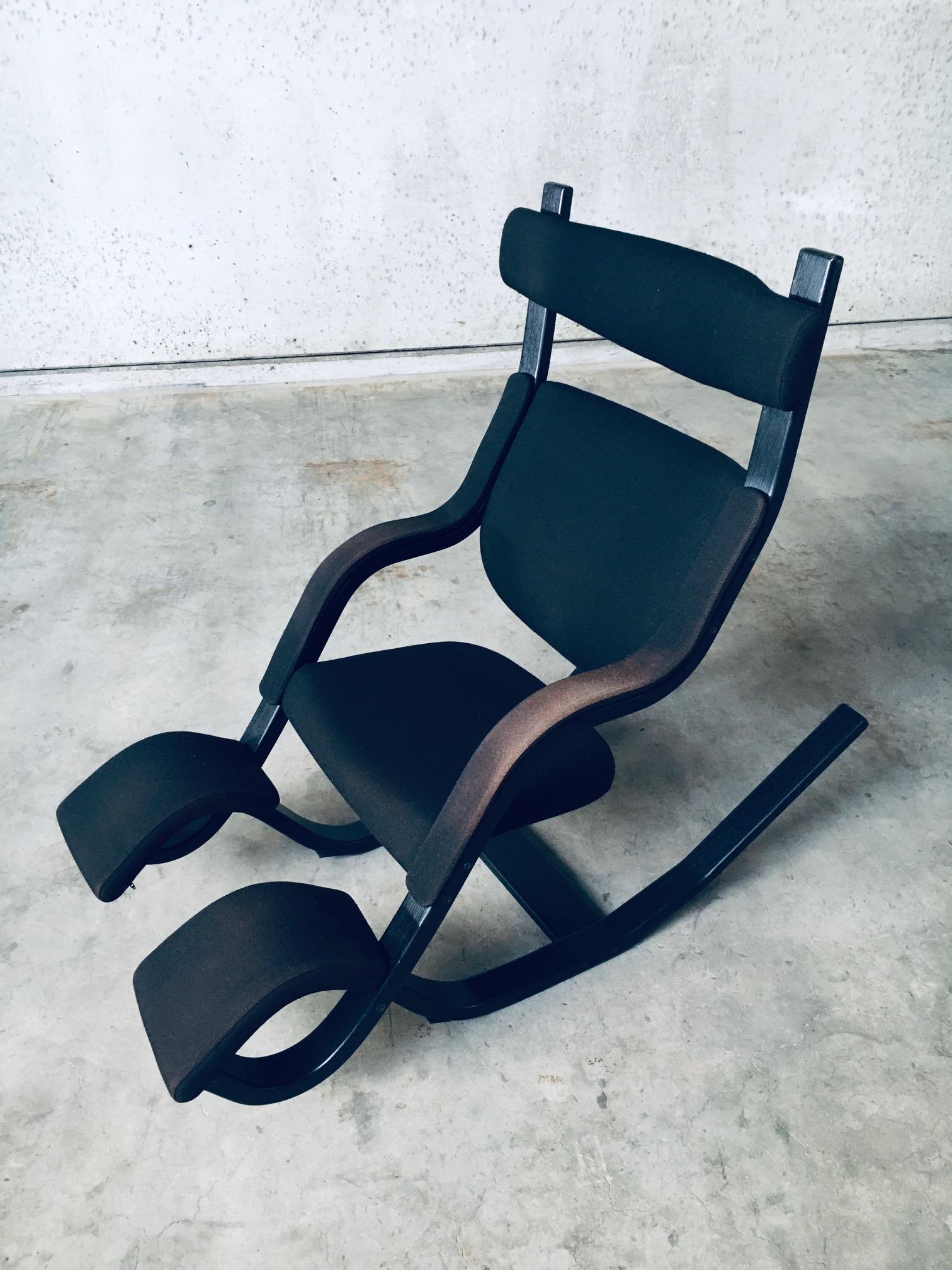 'Zero Gravity' Rocking Chair by Peter Opsvik for Stokke Varier, Denmark 1991 In Fair Condition For Sale In Oud-Turnhout, VAN