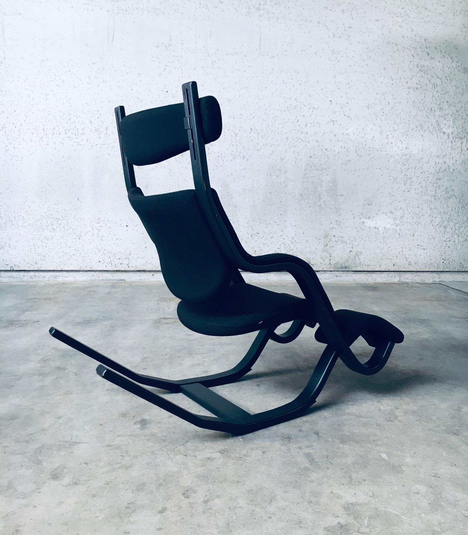 'Zero Gravity' Rocking Chair by Peter Opsvik for Stokke Varier, Denmark 1991 For Sale 2