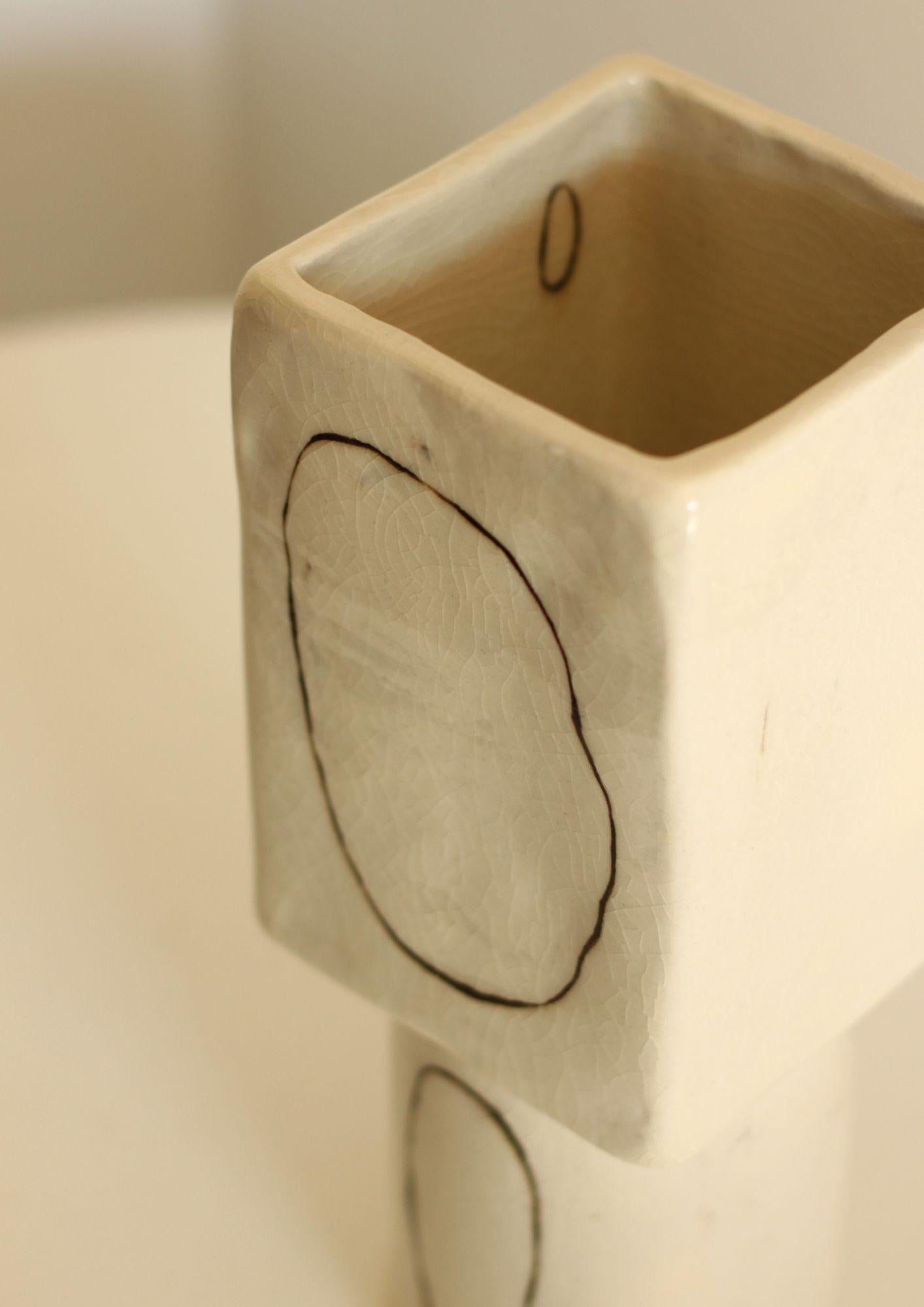 Brazilian contemporary white ceramic vase inspired in Miró - ZERO serie - obj01, brazil  For Sale