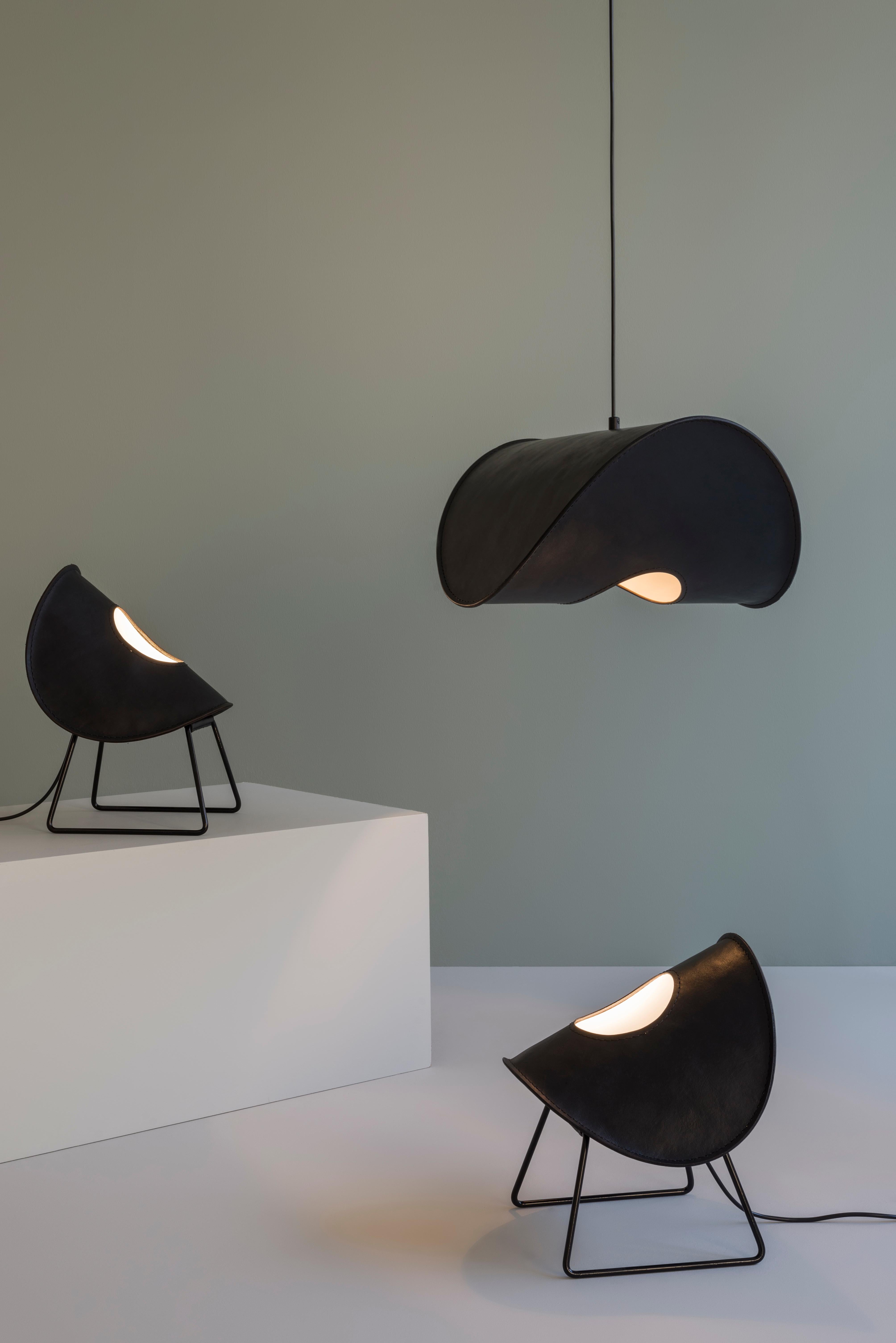 Zero Small Pendant Lamp in Vegetable Tanned Leather & Polyacetal by UNIQKA In New Condition For Sale In Geneve, CH