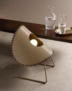 Zero Stehlampe aus pflanzlichem Leder, Stahl und Polyacetal von UNIQKA