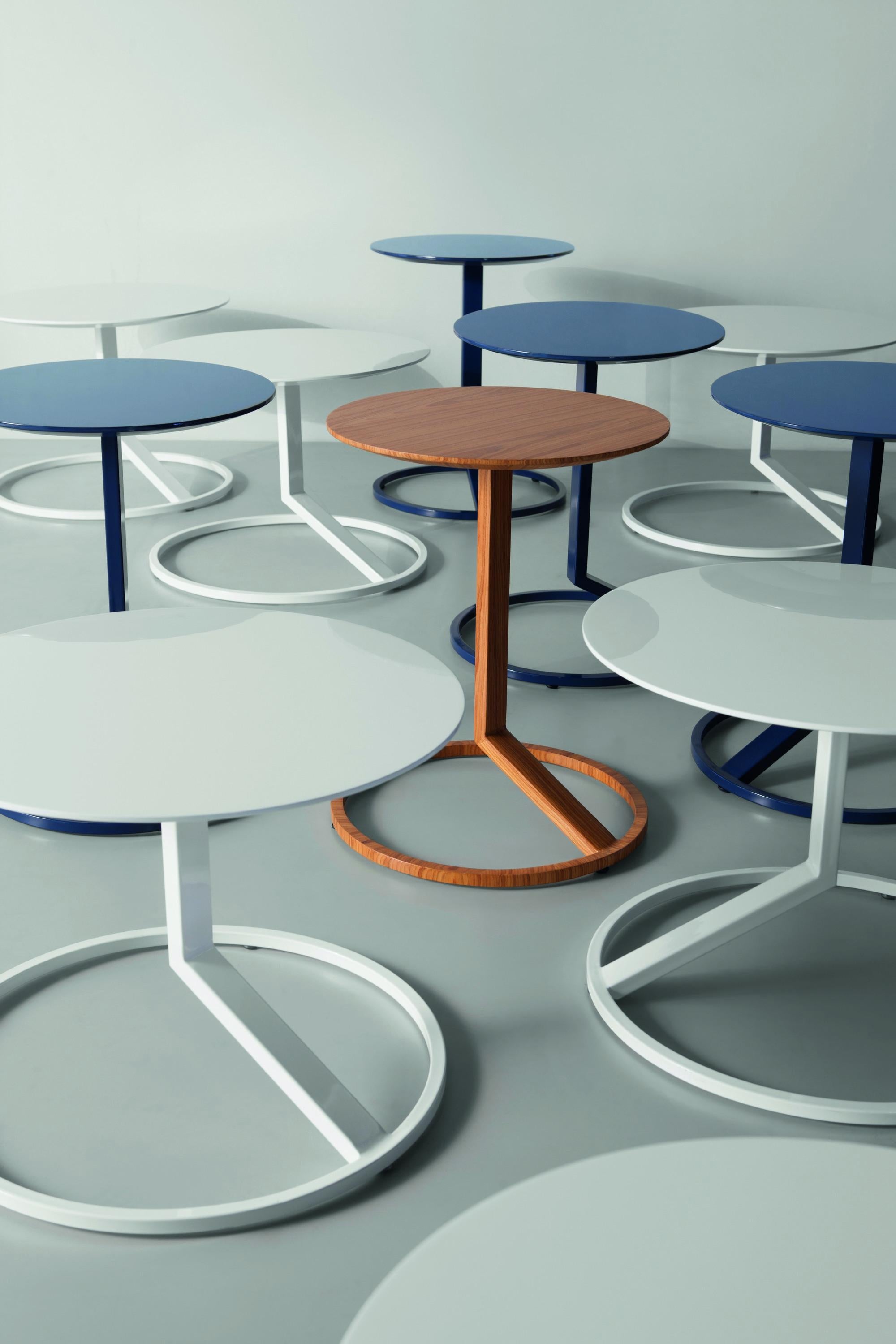 Contemporary Zeta Side Table by Doimo Brasil For Sale