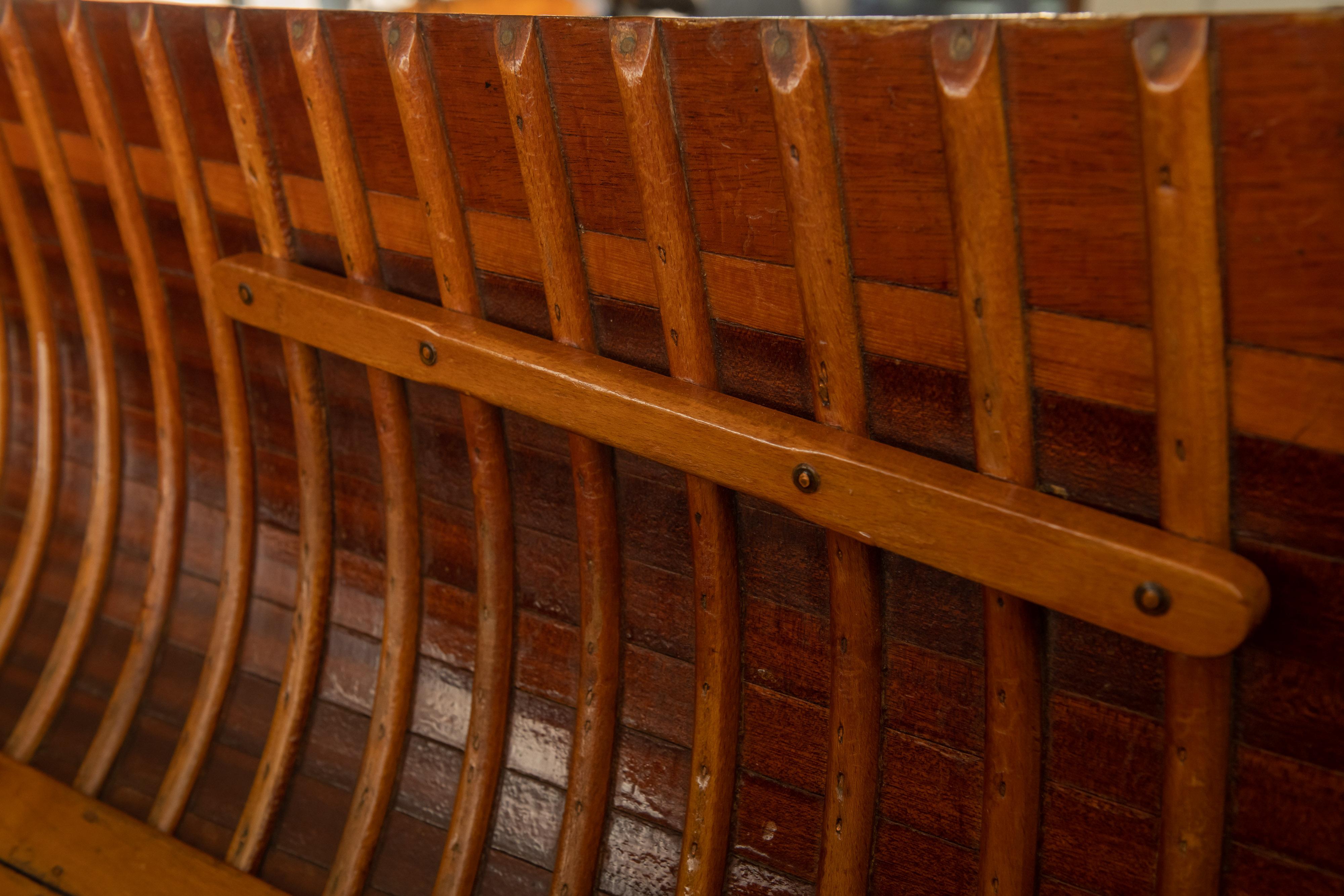 Fein gefertigte französische Holzkanus „Zette“ von Pierre Del Mez, Le Perreaux im Angebot 6
