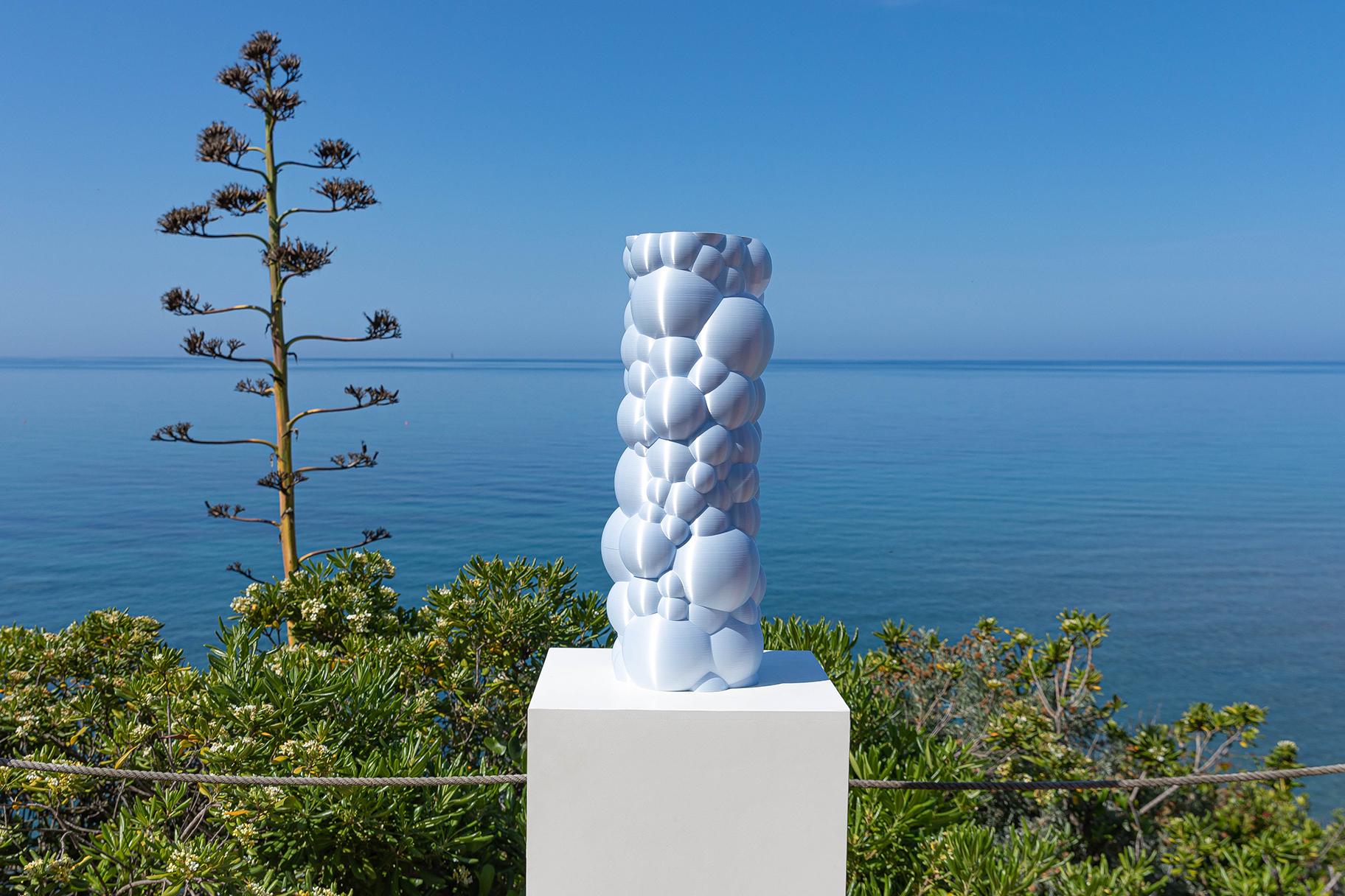 Zeus, White Contemporary Sustainable Vase-Sculpture In New Condition In Livorno, LI