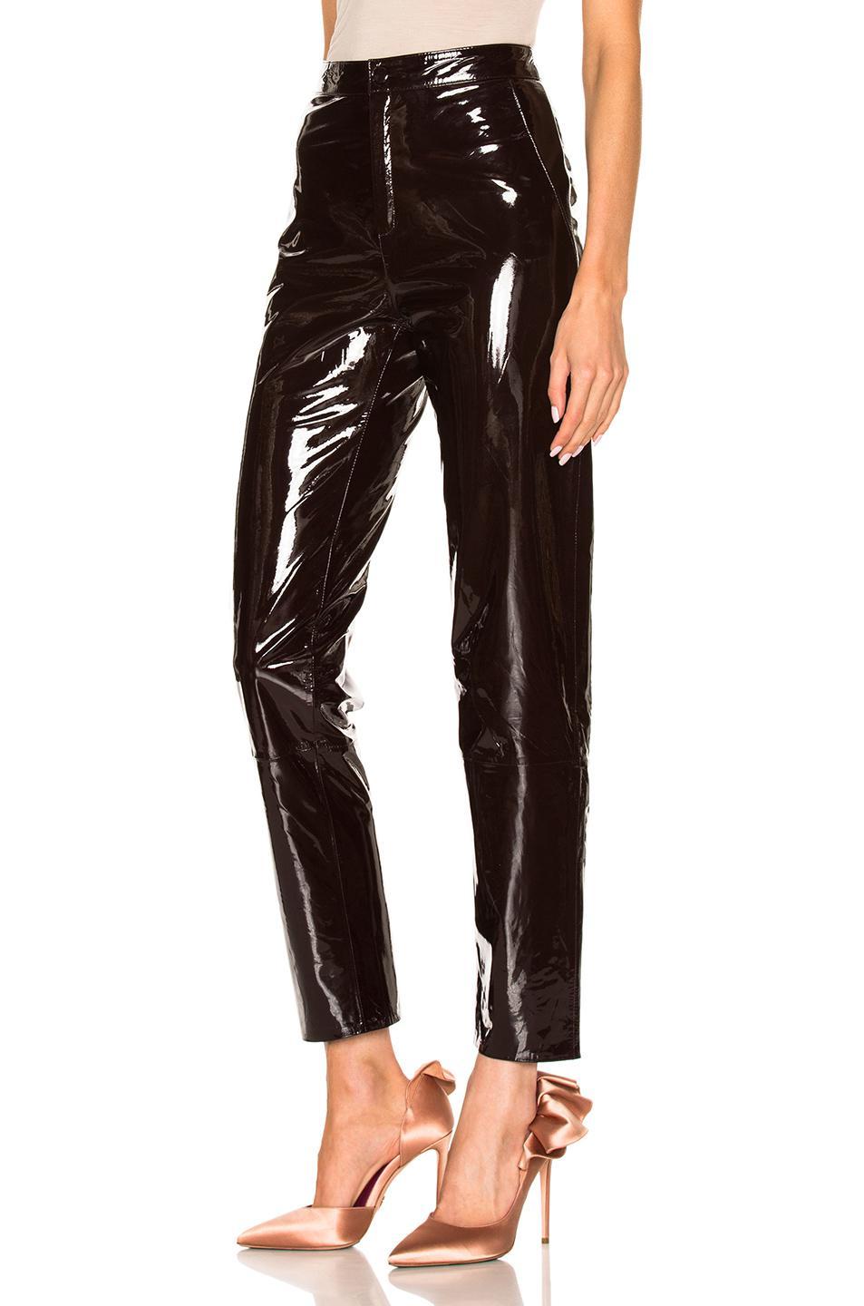 Zeynep Arcay high waisted patent leather pants in plum
100% lambskin leather
Made in Turkey
Zip fly
Faux side slit pockets
Faux back welt pocket

Size:
No size label - estimated to be a XS/Size 25, please refer to the measurements below

In