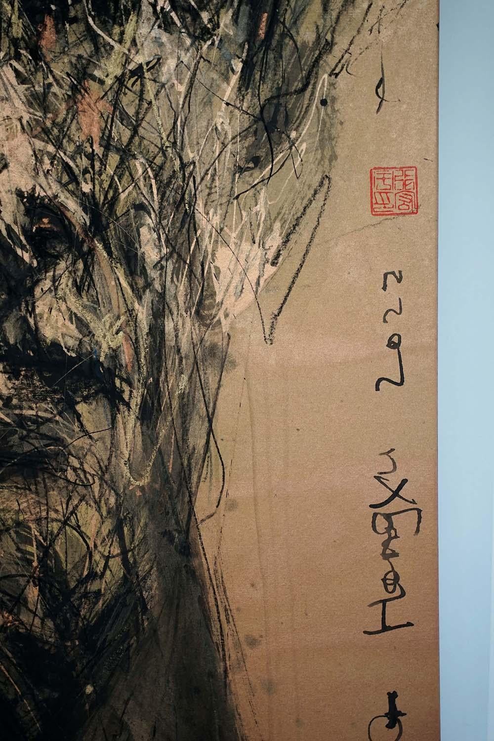 Nr. 206 von Hongyu Zhang - Zeitgenössische Porträtmalerei, Mischtechnik, orange im Angebot 2