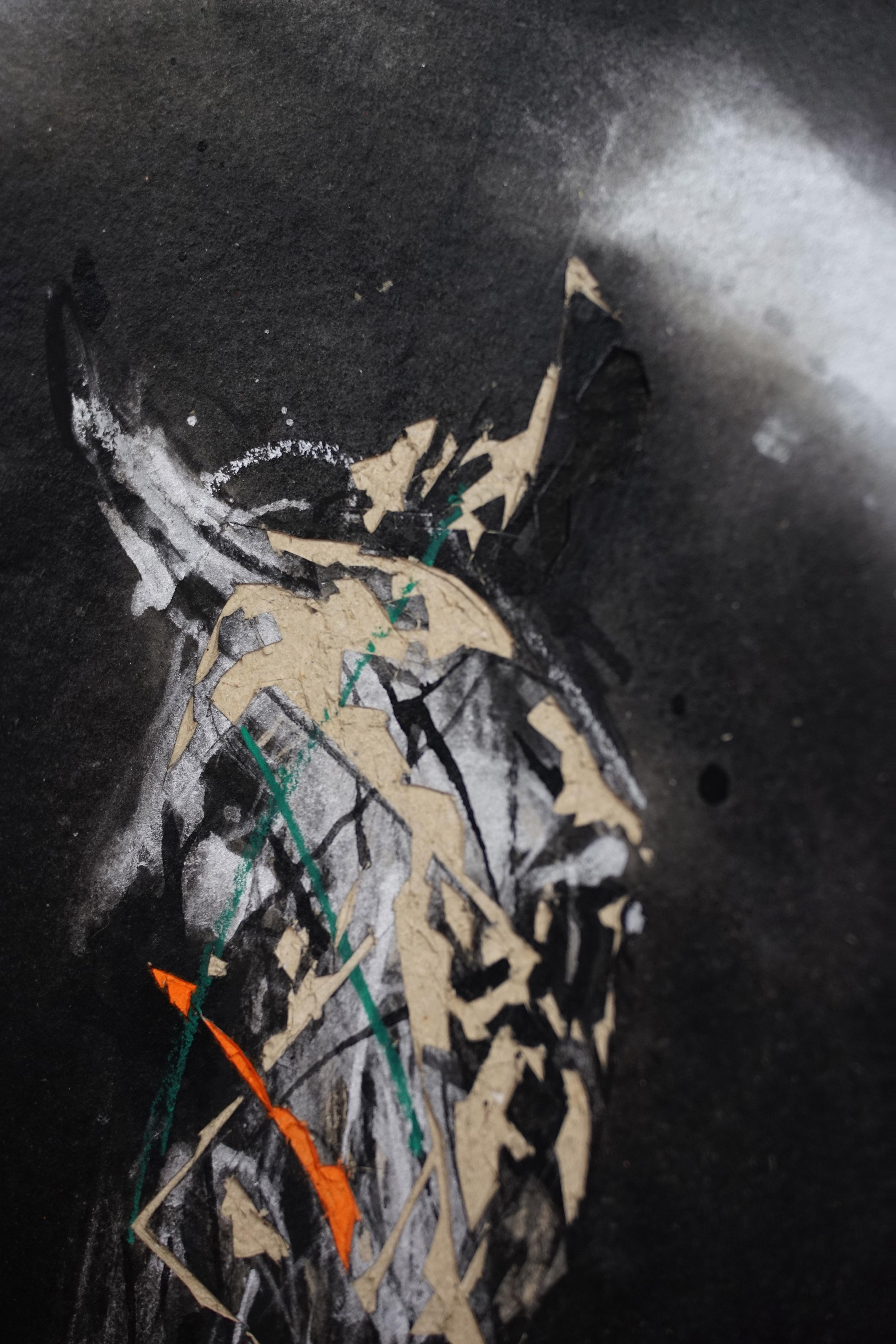 Nocturnal Melody 25 di Zhang Hongyu - pittura di animali, cavalli in corsa, buio in vendita 7