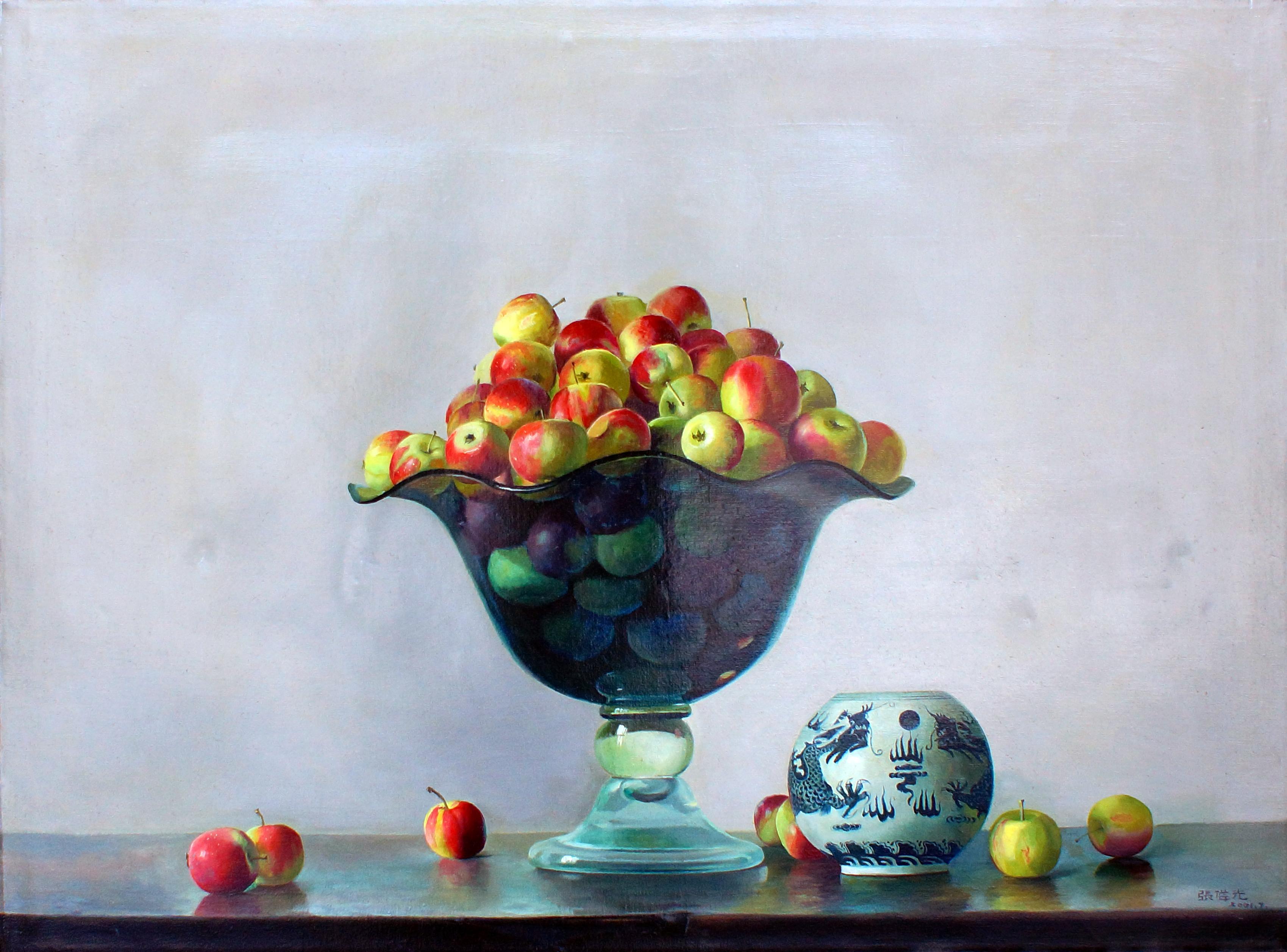 Still-Life Painting de Zhang Wei Guang - Jarrón de cristal con manzanas - Óleo sobre lienzo - 2001