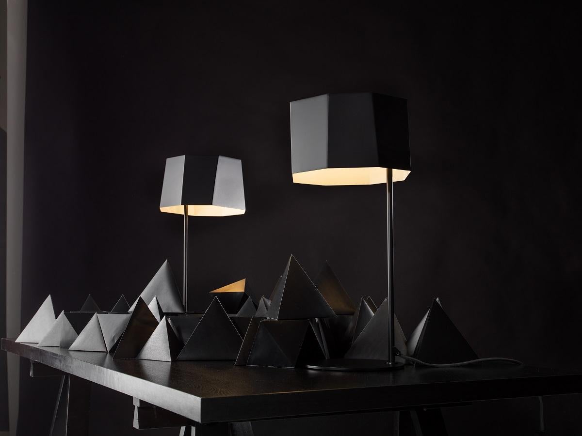 Lampe à poser ZHE 'Black' Neuf - En vente à Renton, WA