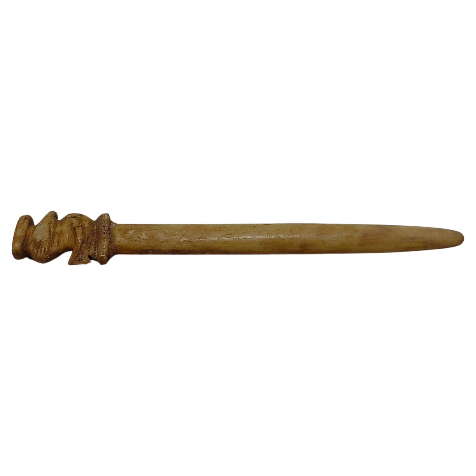 Zhou Dynasty Ancient China Vogelmotiv Ancient Chinese Bone Hair Pin im Angebot