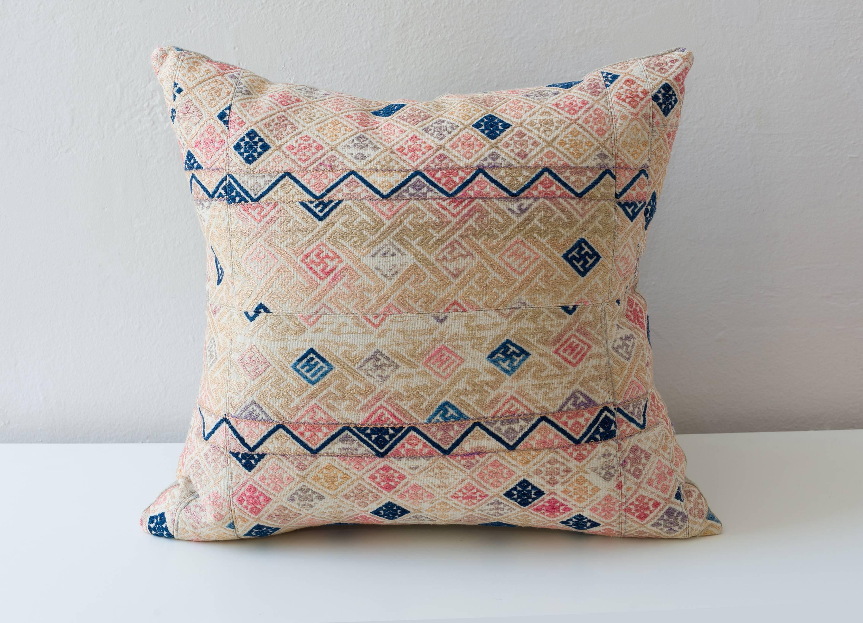 Zhuang piecework cushions in pinks with accents of indigo.

Linen on reverse see image
75/25 goose feather and down inserts.
Concealed zippers.
Please inquire for pillows in coordinating fabrics.