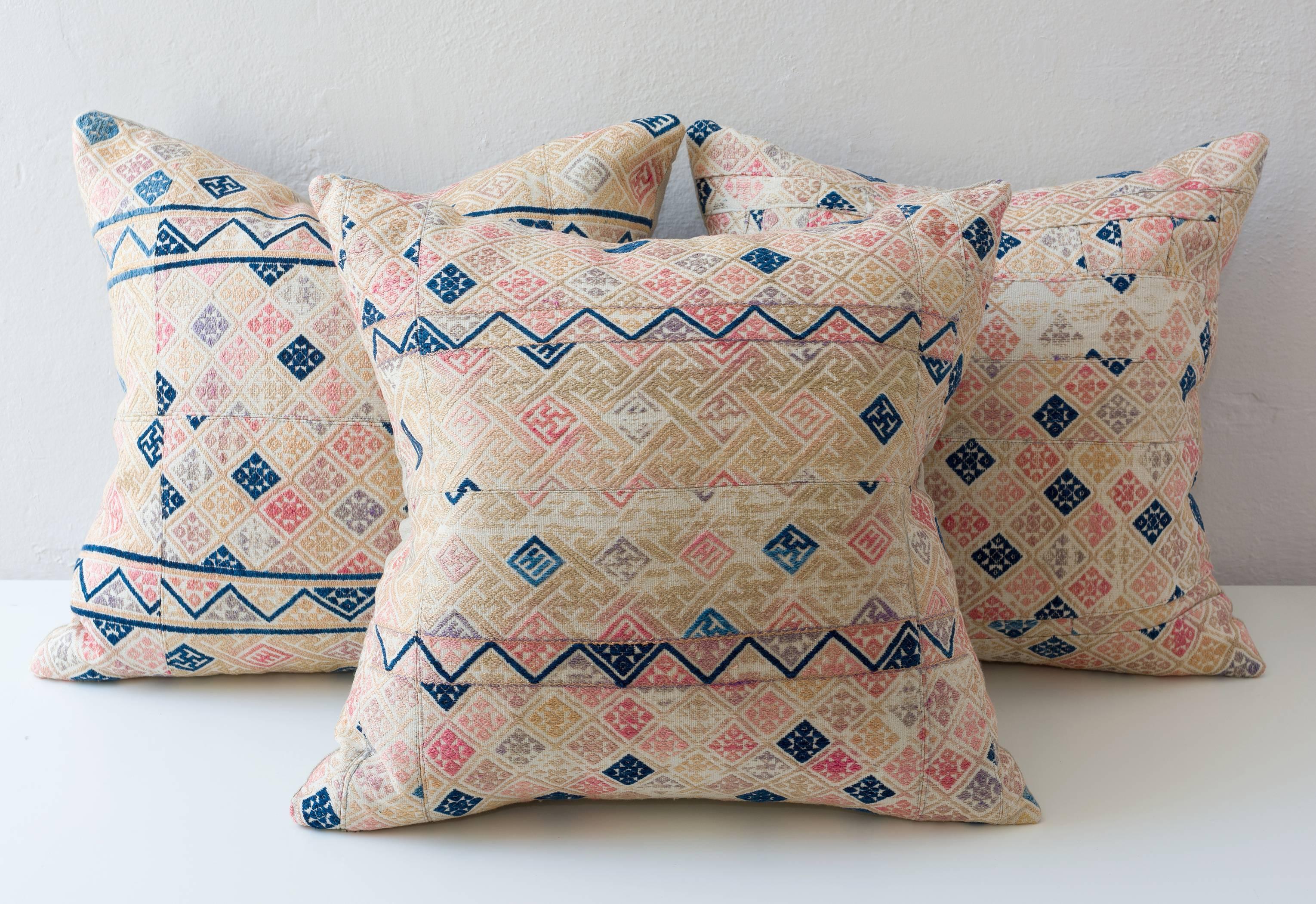 Zhuang Piecework Cushion in Pinks with Accents of Indigo In Excellent Condition For Sale In Los Angeles, CA